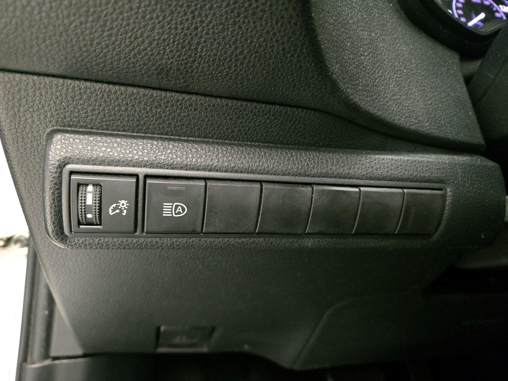 Thumbnail: 2020 Toyota Corolla - 13