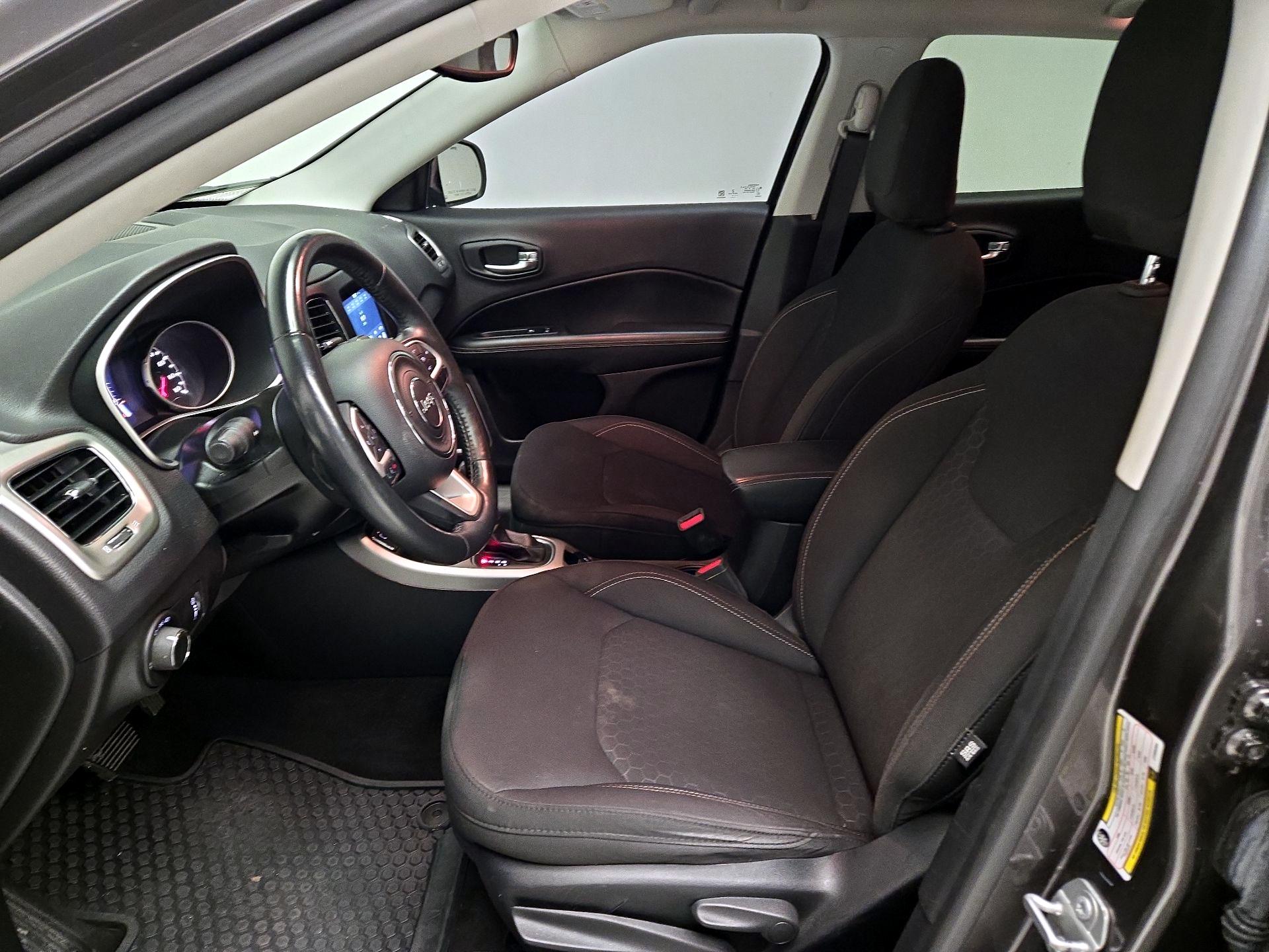 Thumbnail: 2018 Jeep Compass - 11