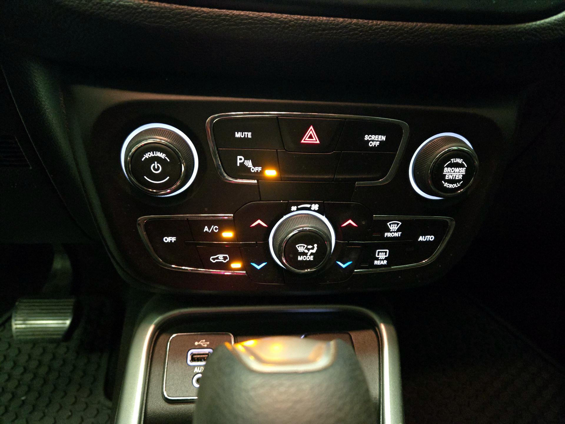 Thumbnail: 2018 Jeep Compass - 16