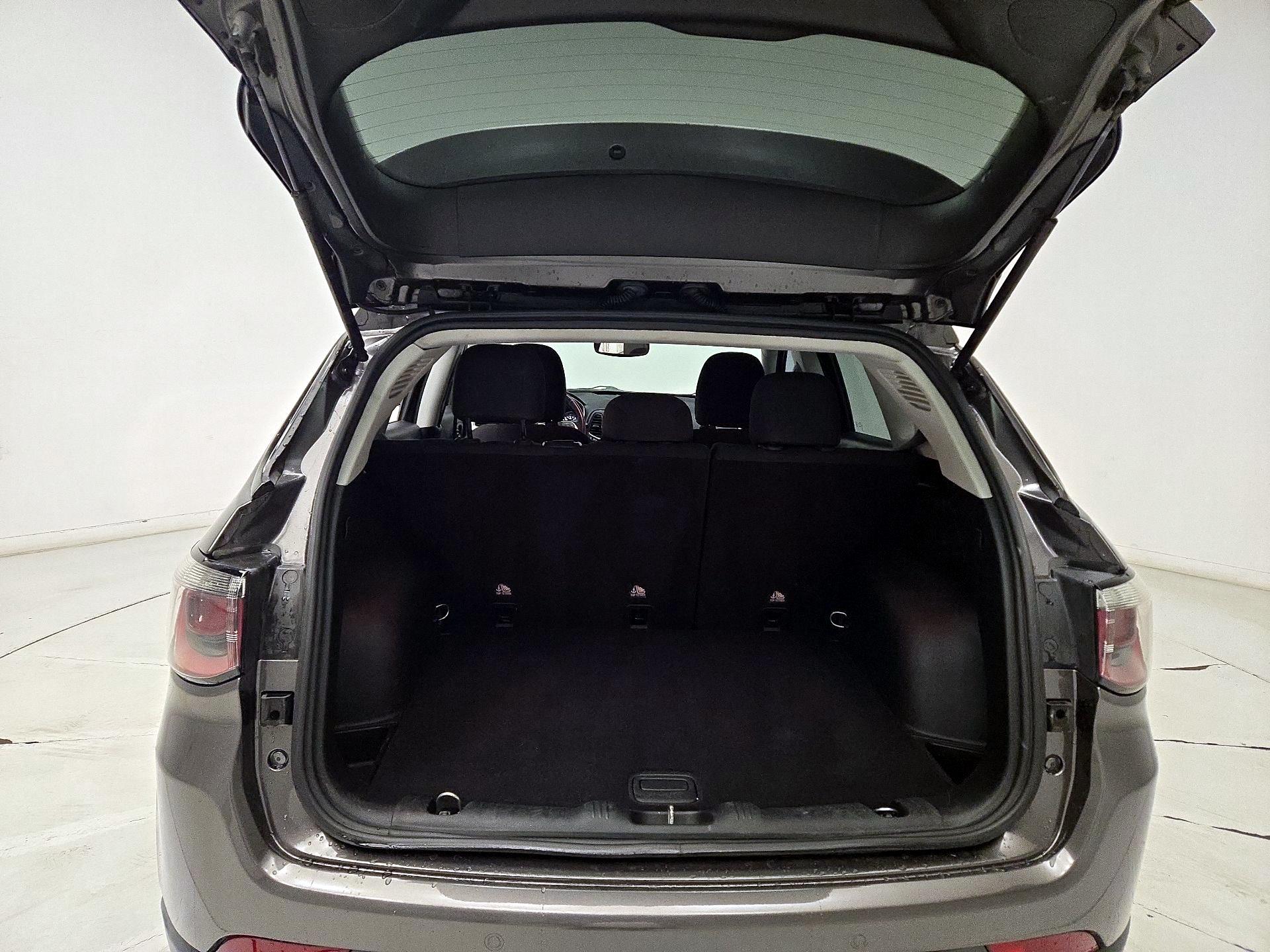 Thumbnail: 2018 Jeep Compass - 20