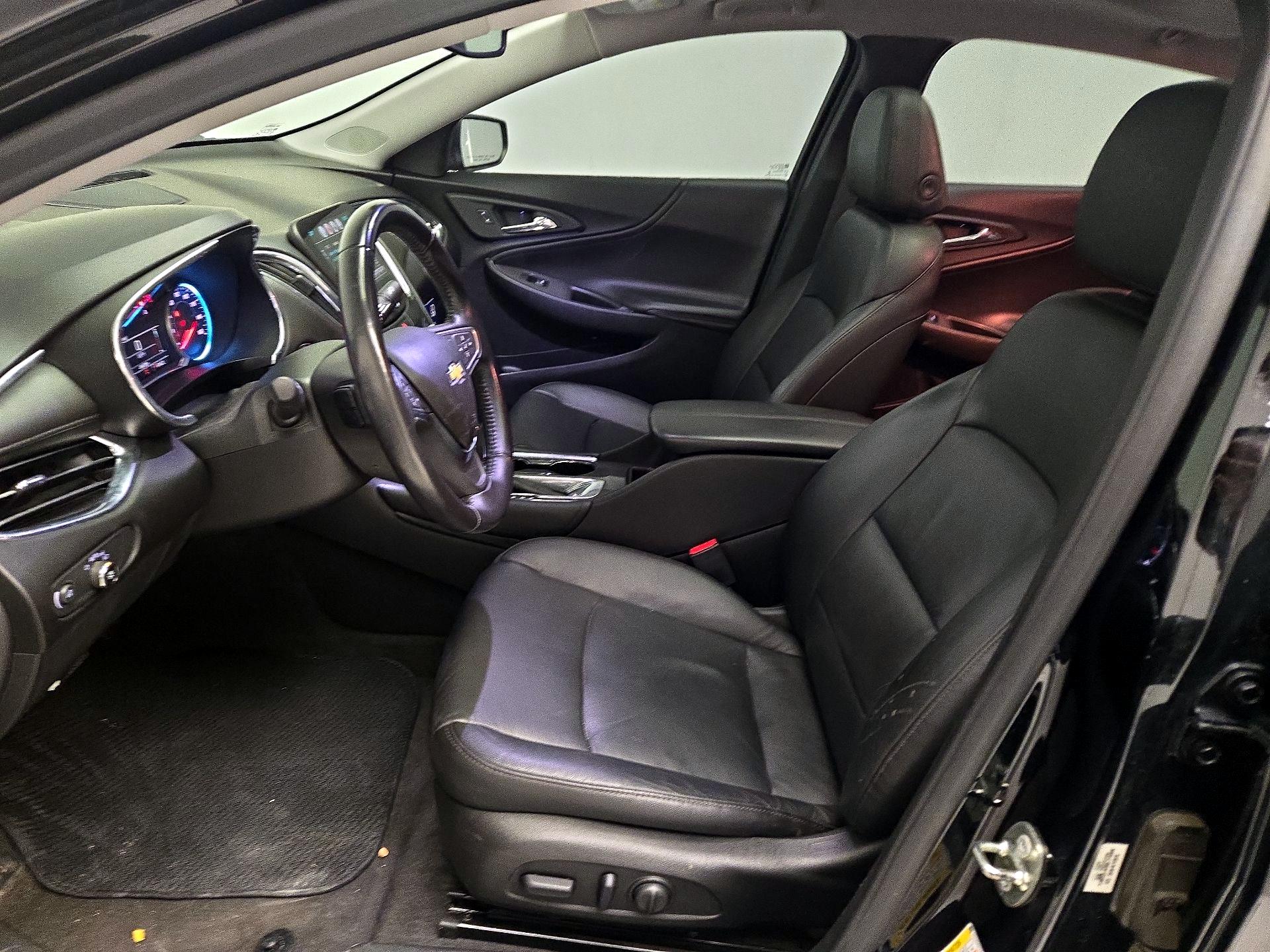 Thumbnail: 2018 Chevrolet Malibu - 11