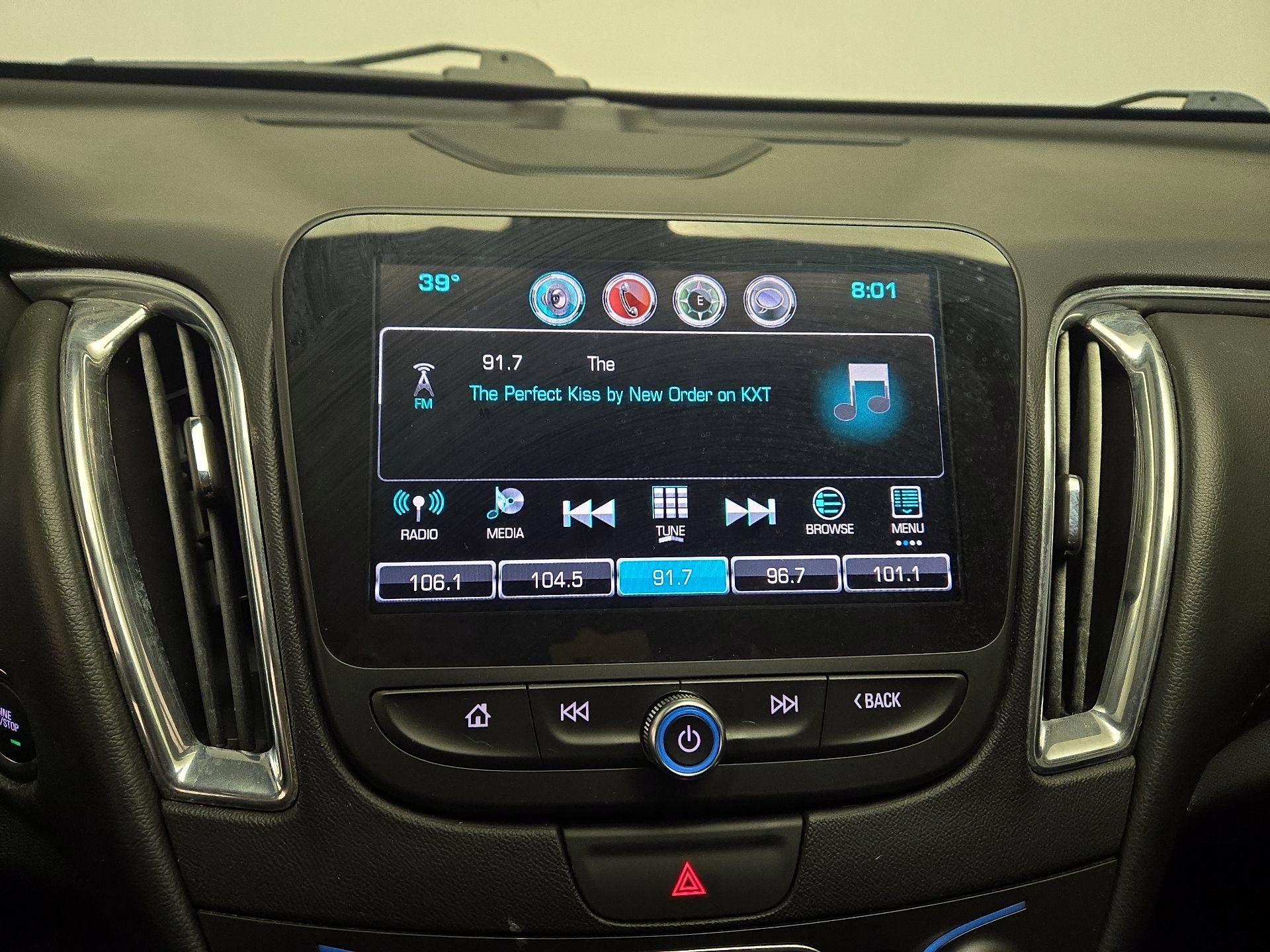 Thumbnail: 2018 Chevrolet Malibu - 15