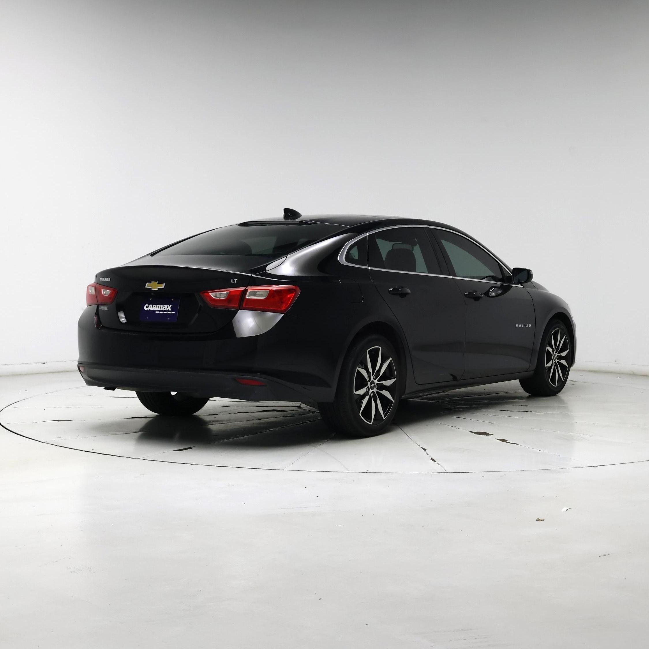 Thumbnail: 2018 Chevrolet Malibu - 8