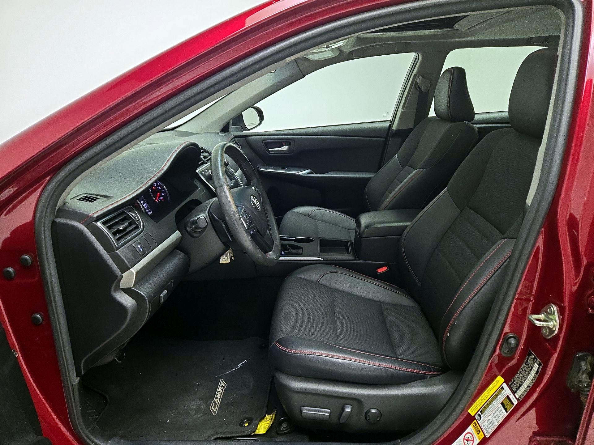 Thumbnail: 2017 Toyota Camry - 11