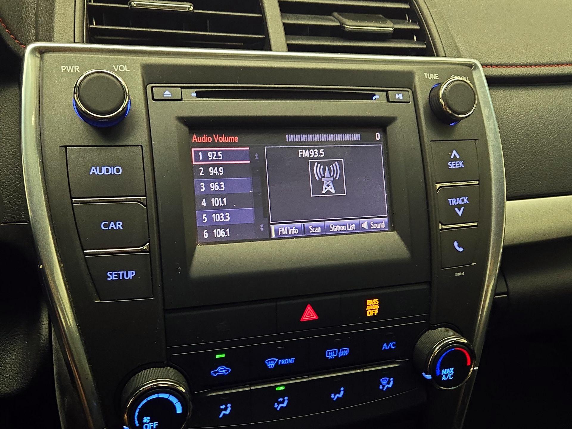 Thumbnail: 2017 Toyota Camry - 15