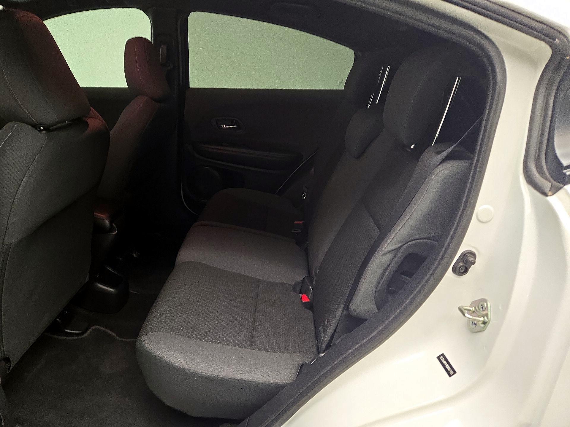 Thumbnail: 2019 Honda HR-V - 19