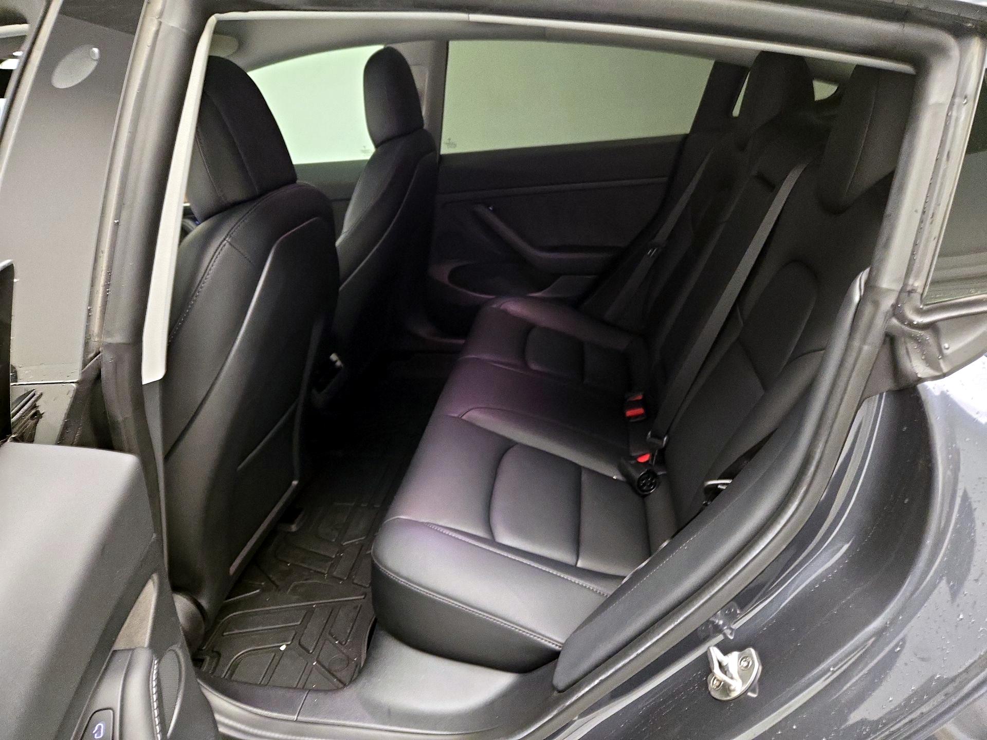 Thumbnail: 2022 Tesla Model 3 - 19