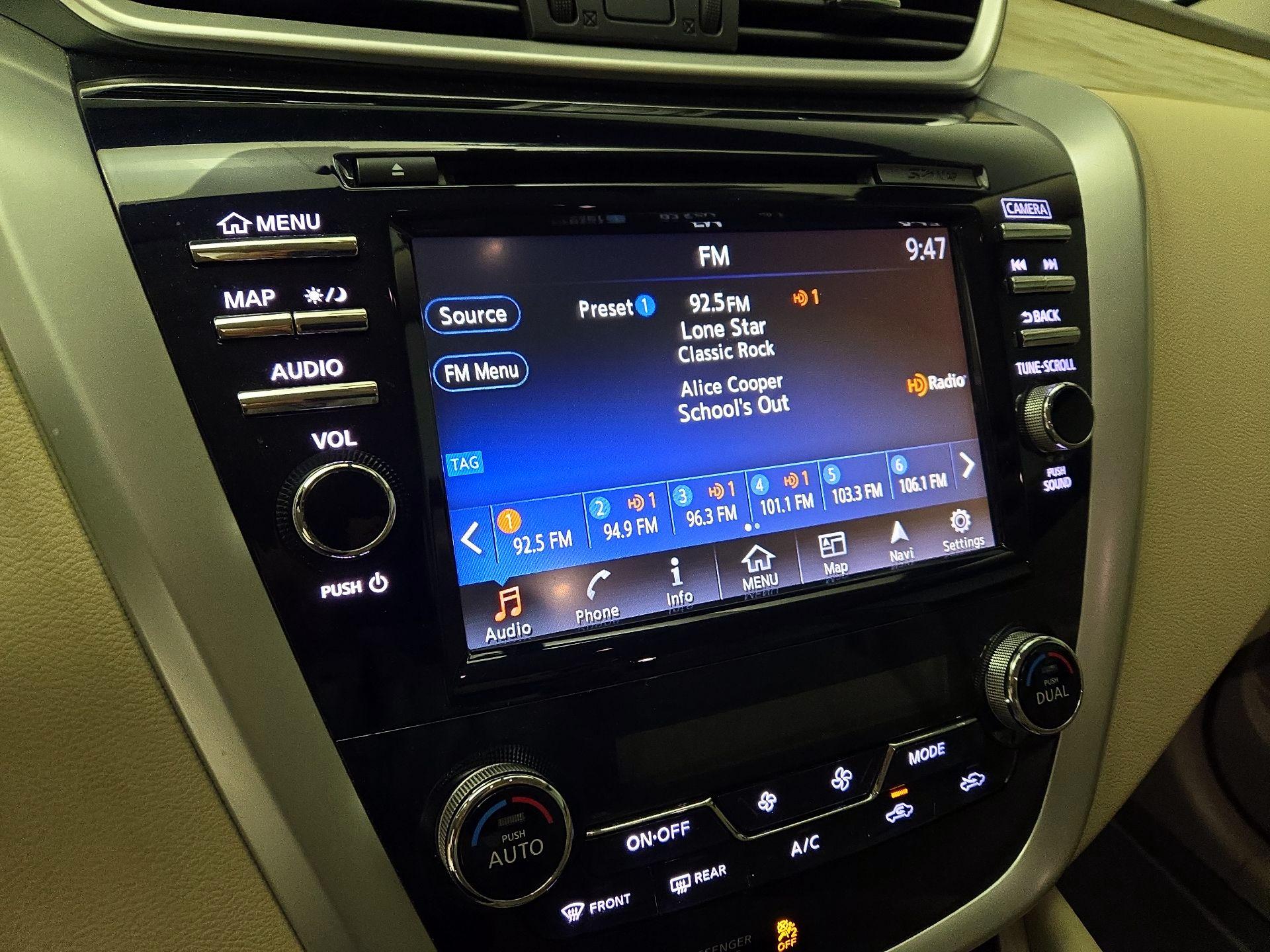 Thumbnail: 2017 Nissan Murano - 16