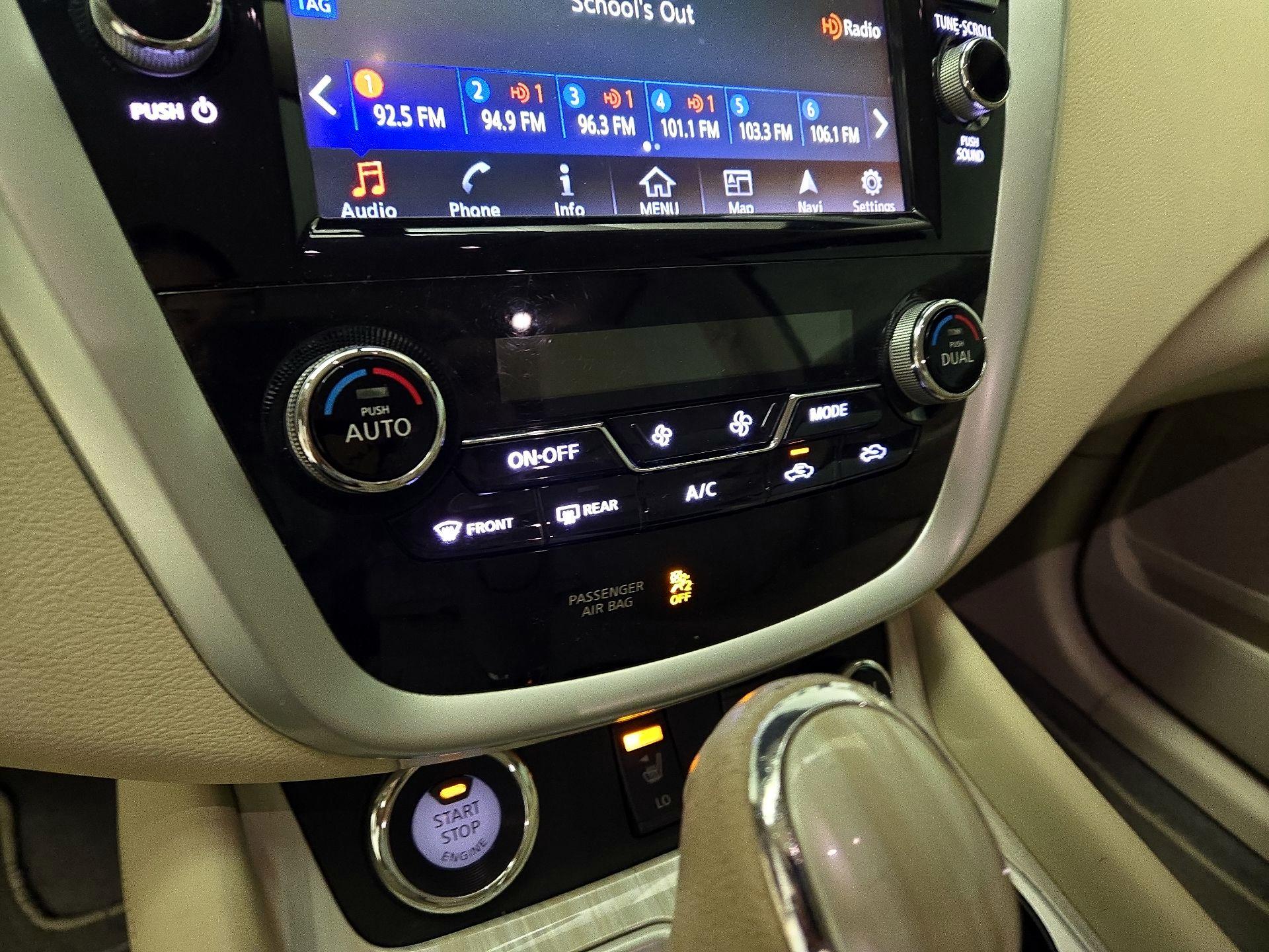 Thumbnail: 2017 Nissan Murano - 17