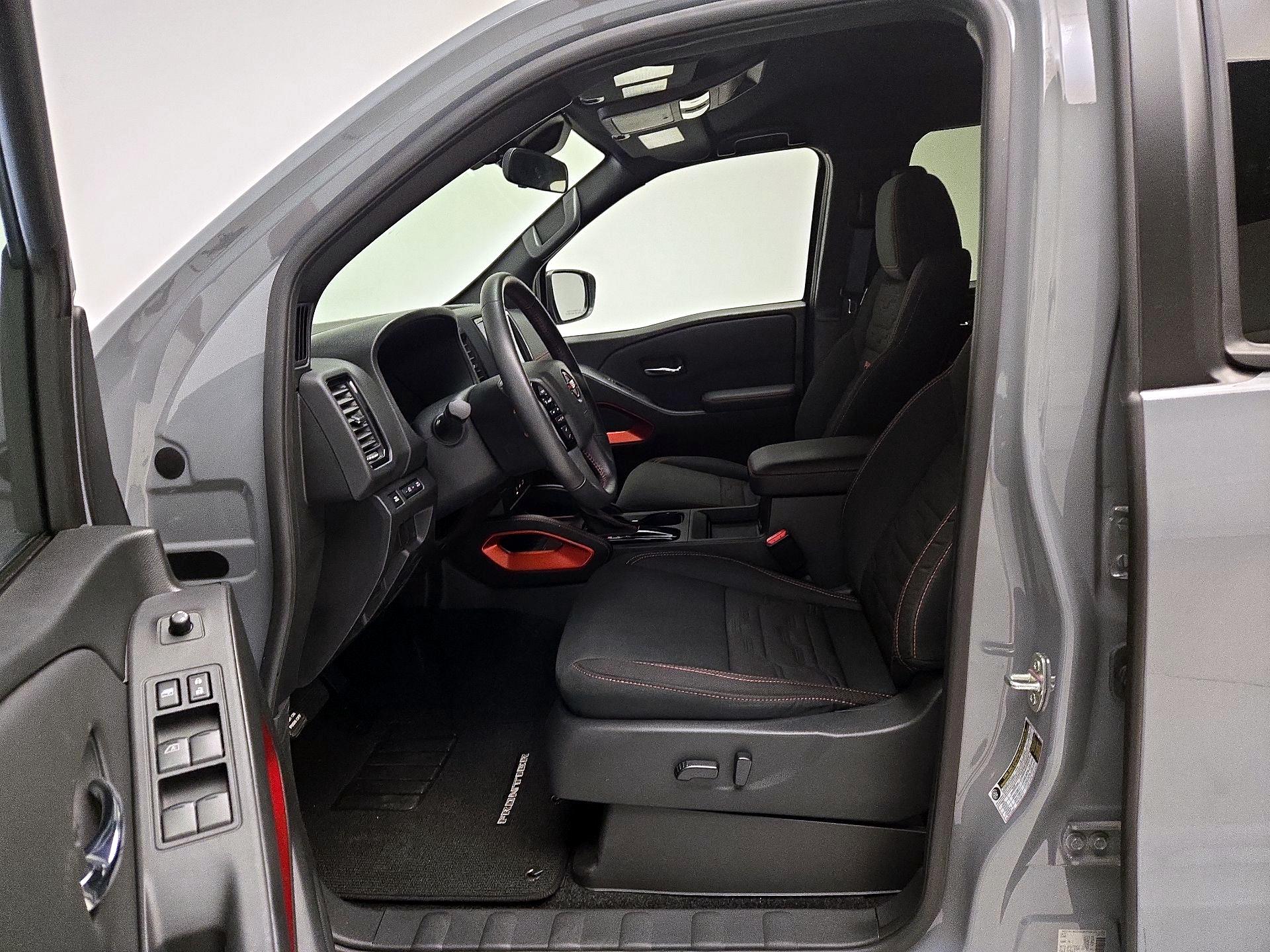 Thumbnail: 2024 Nissan Frontier - 11