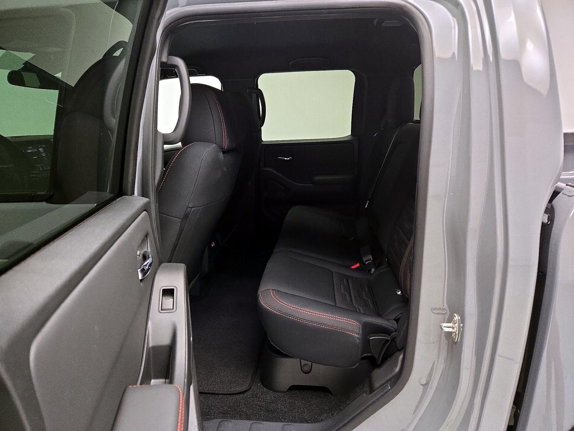 Thumbnail: 2024 Nissan Frontier - 20