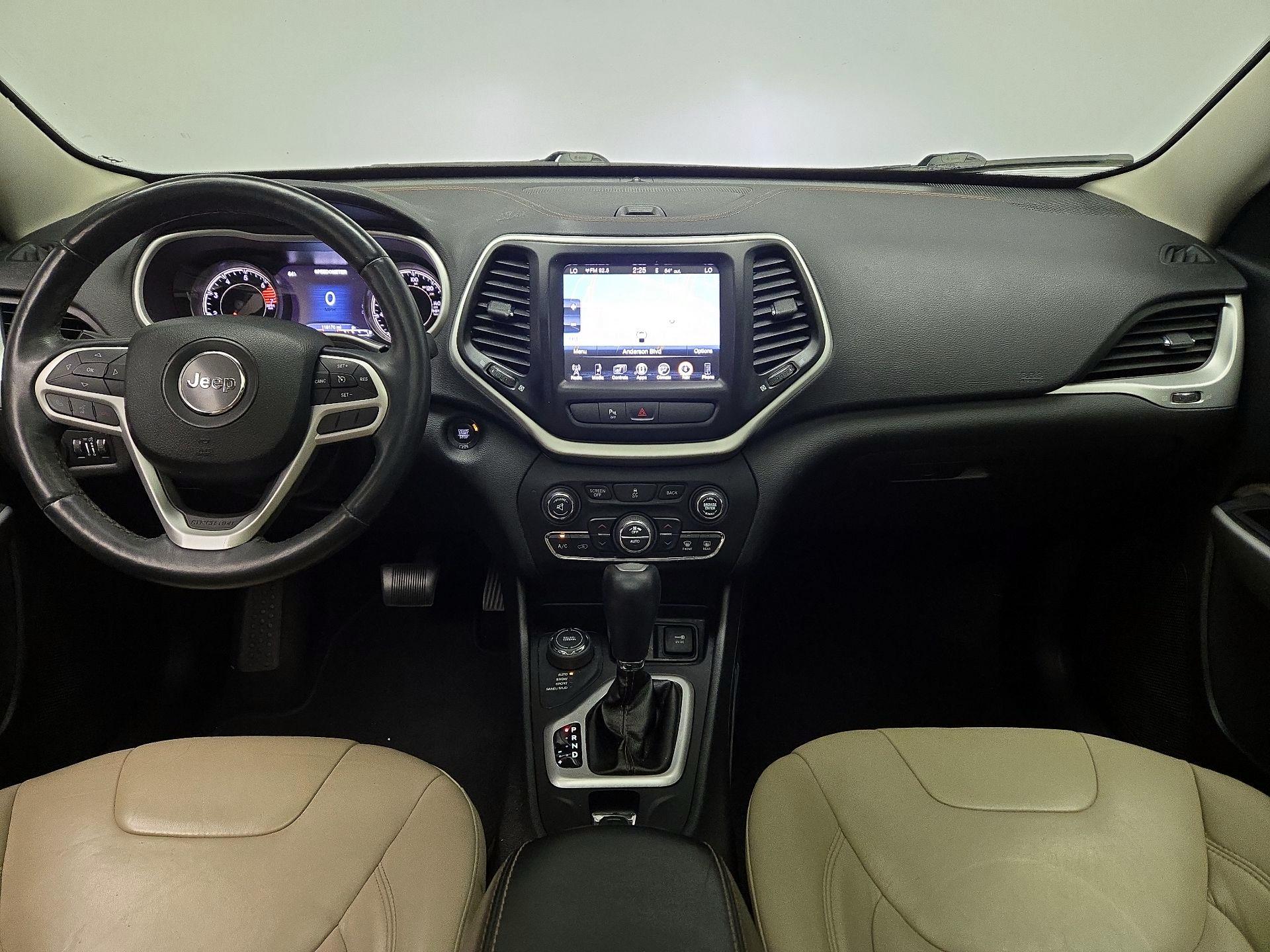 Thumbnail: 2017 Jeep Cherokee - 9