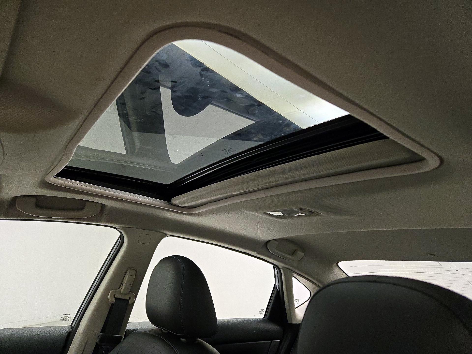 Thumbnail: 2019 Nissan Sentra - 19