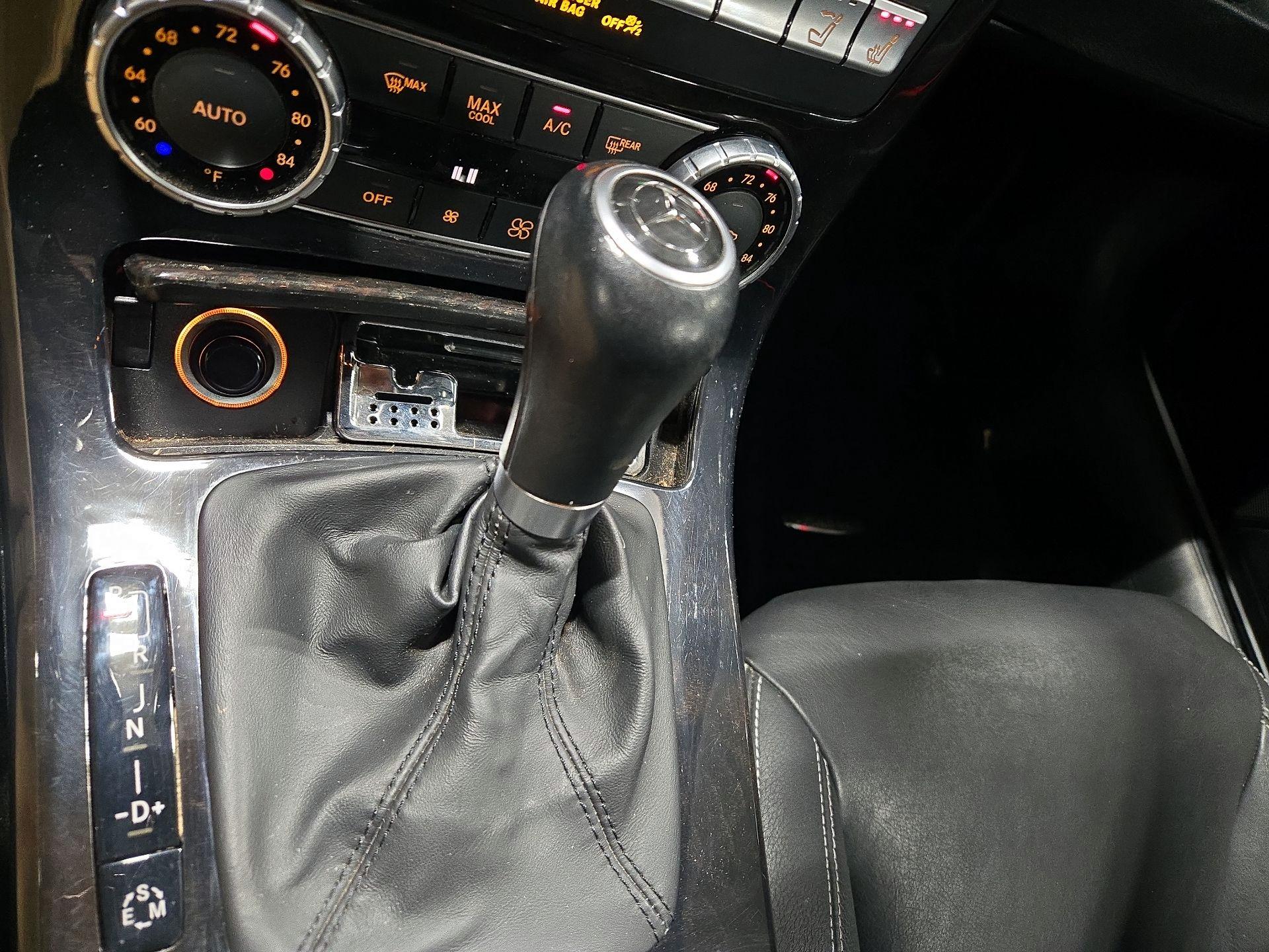 Thumbnail: 2016 Mercedes-Benz SLK - 16