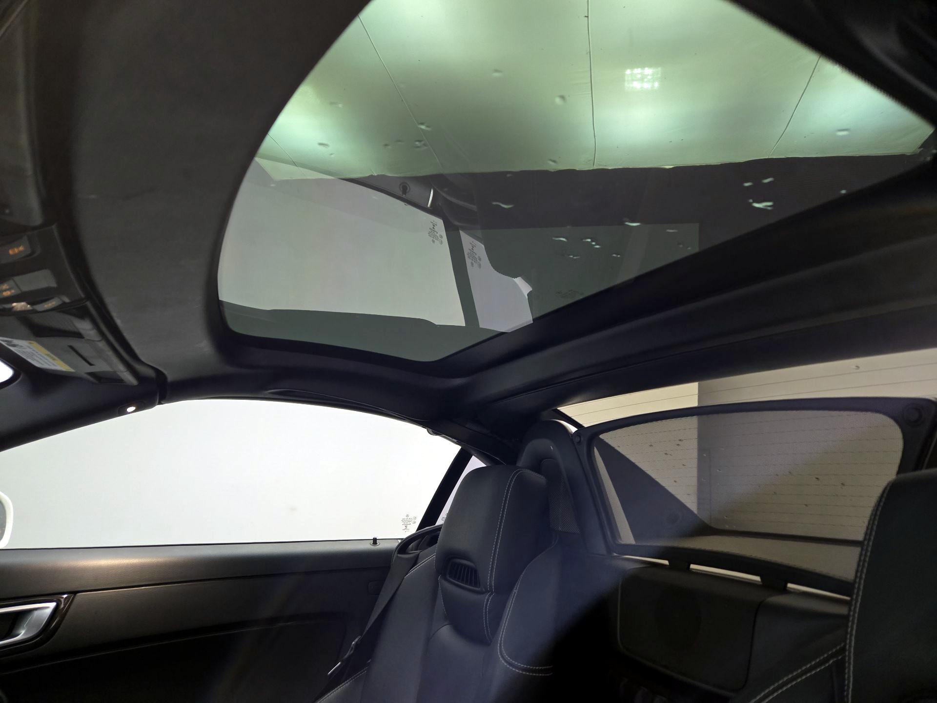 Thumbnail: 2016 Mercedes-Benz SLK - 18