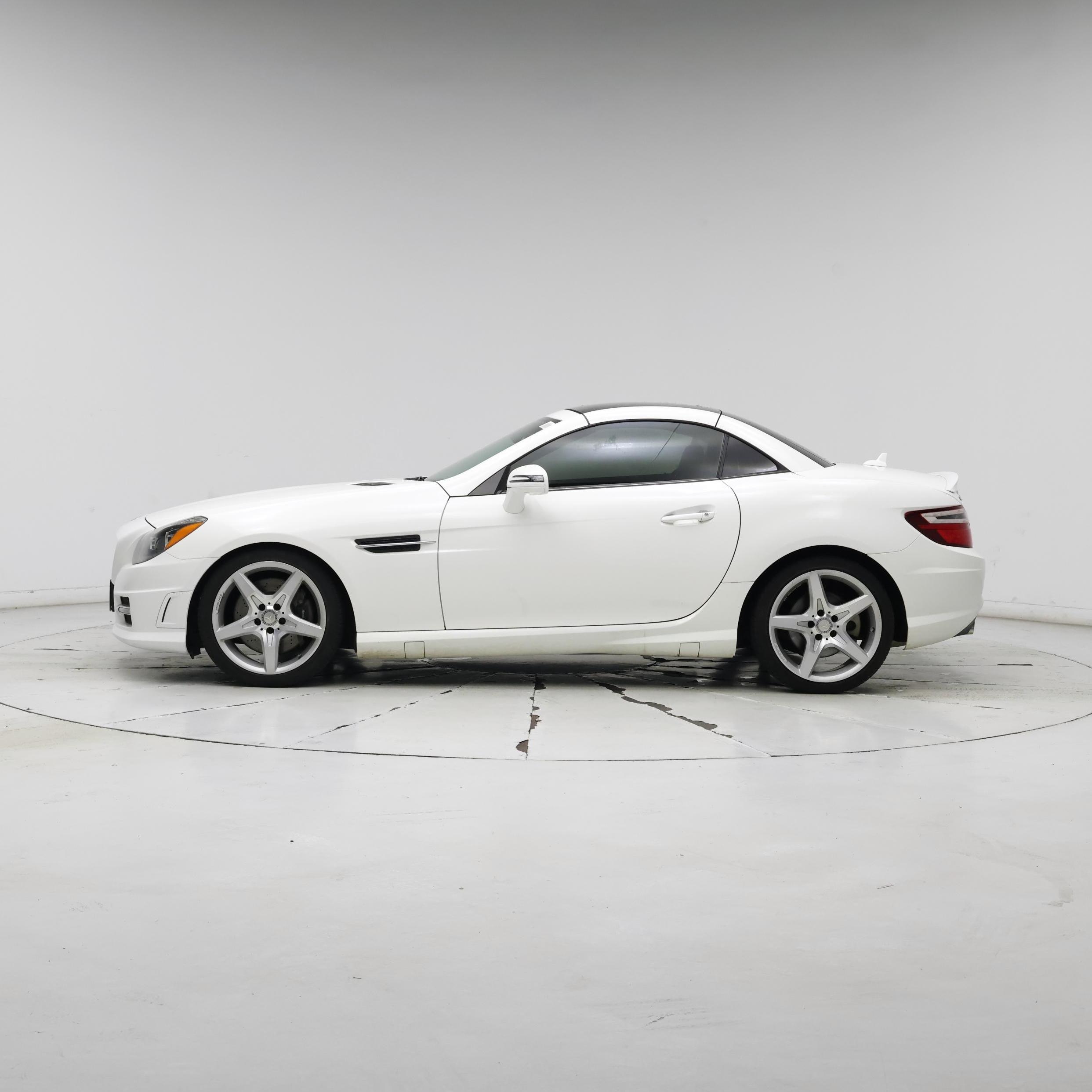 Thumbnail: 2016 Mercedes-Benz SLK - 3