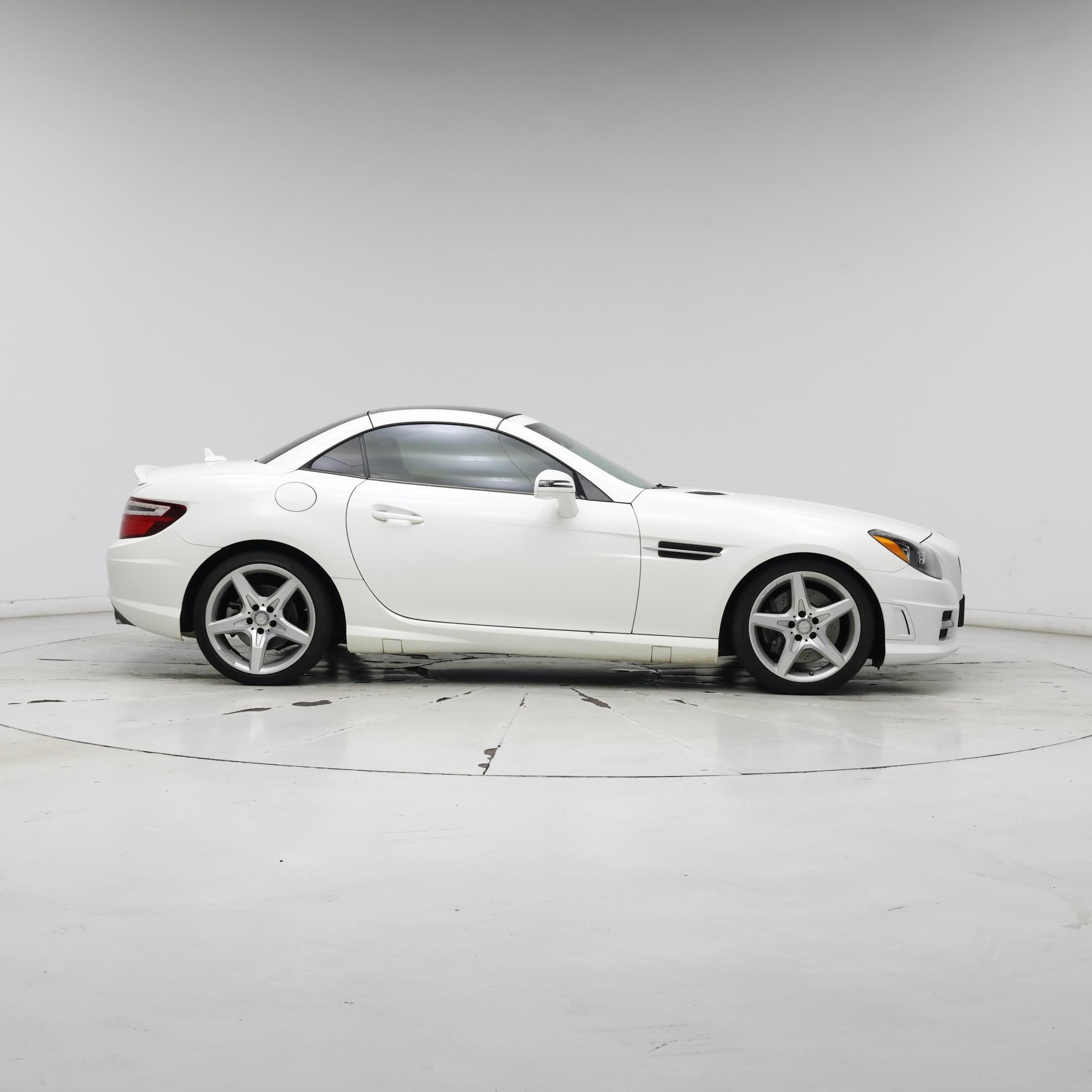 Thumbnail: 2016 Mercedes-Benz SLK - 7