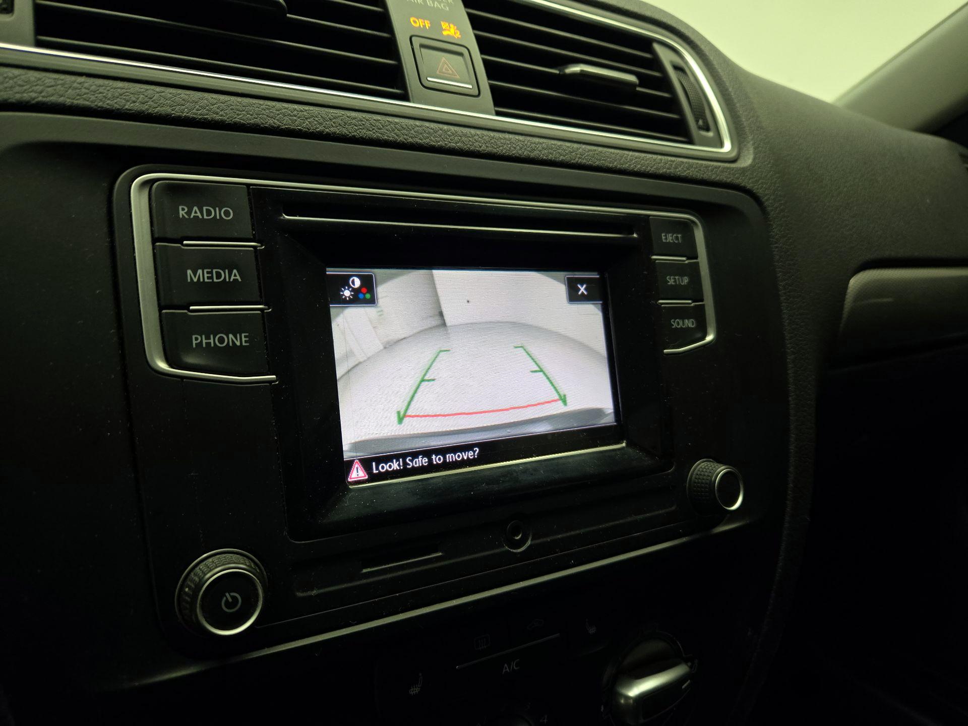 Thumbnail: 2017 Volkswagen Jetta - 13