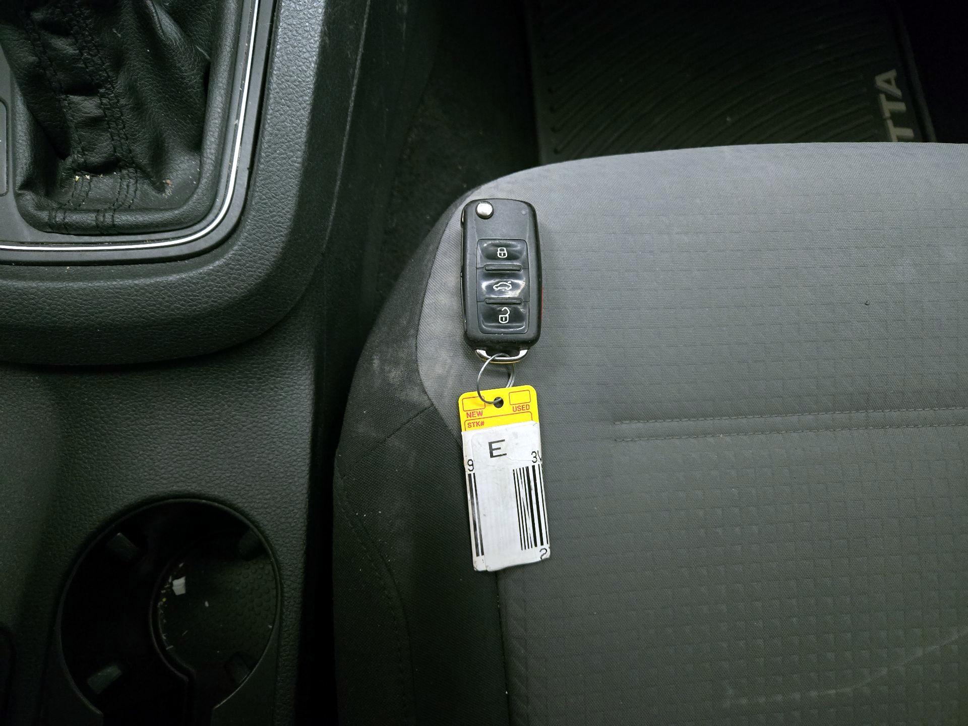 Thumbnail: 2017 Volkswagen Jetta - 20