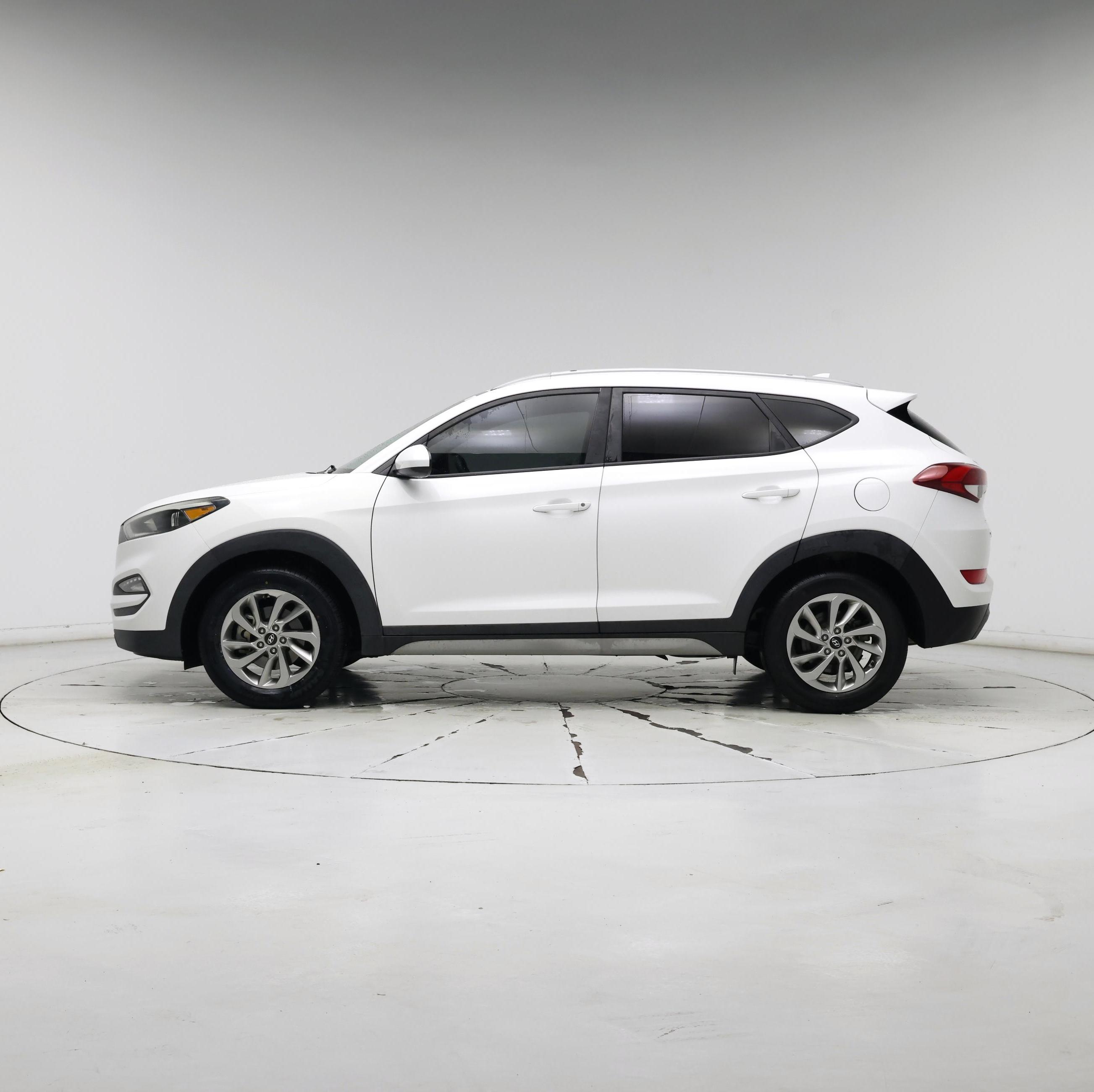 Thumbnail: 2018 Hyundai Tucson - 3