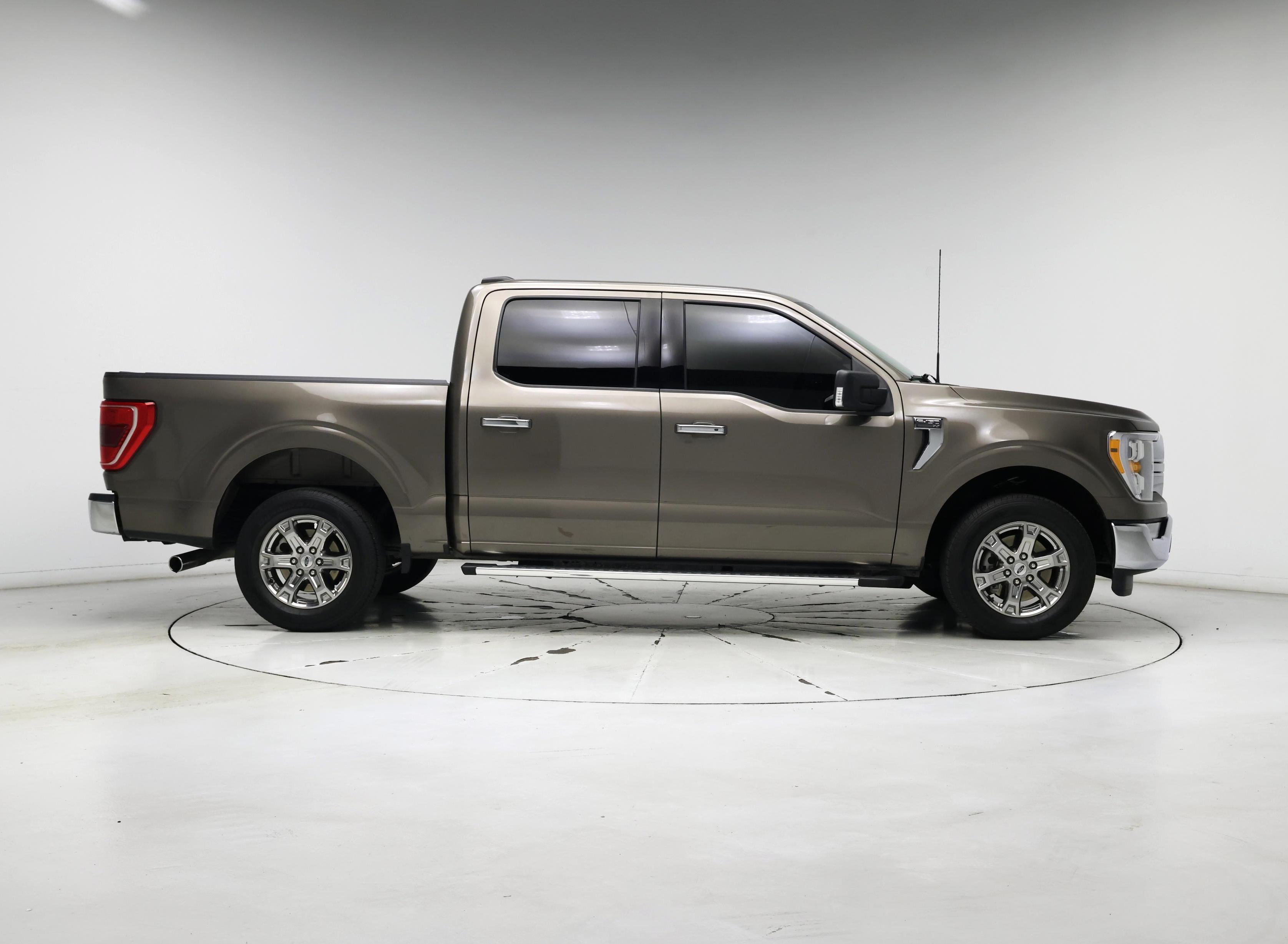 Thumbnail: 2016 Toyota Camry - 7