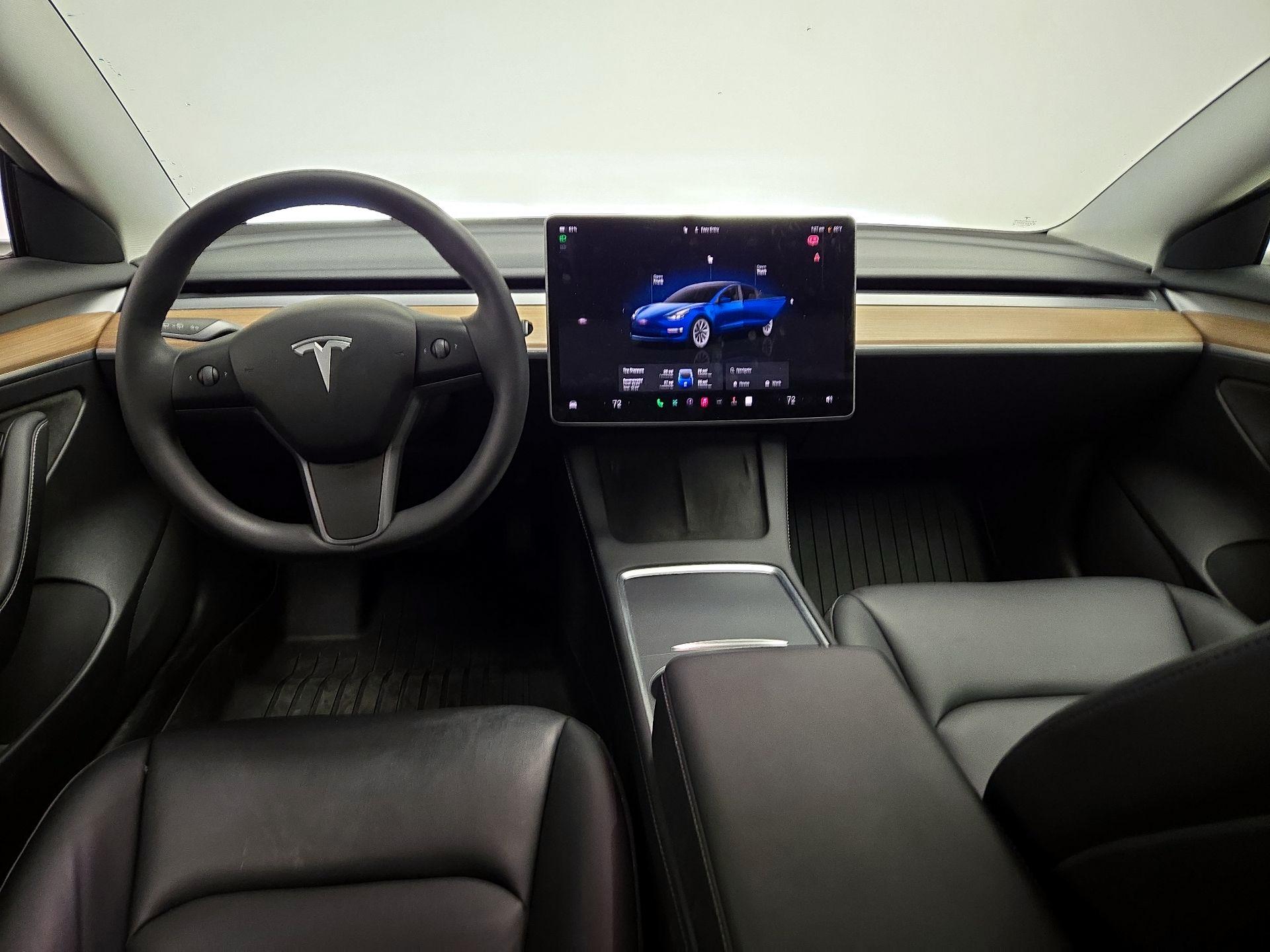 Thumbnail: 2022 Tesla Model 3 - 9