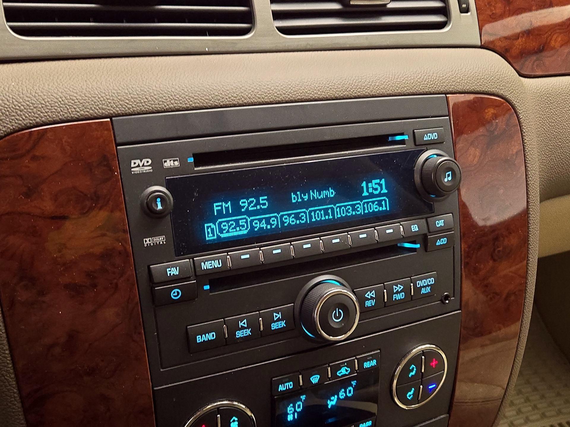 Thumbnail: 2014 Chevrolet Tahoe - 15