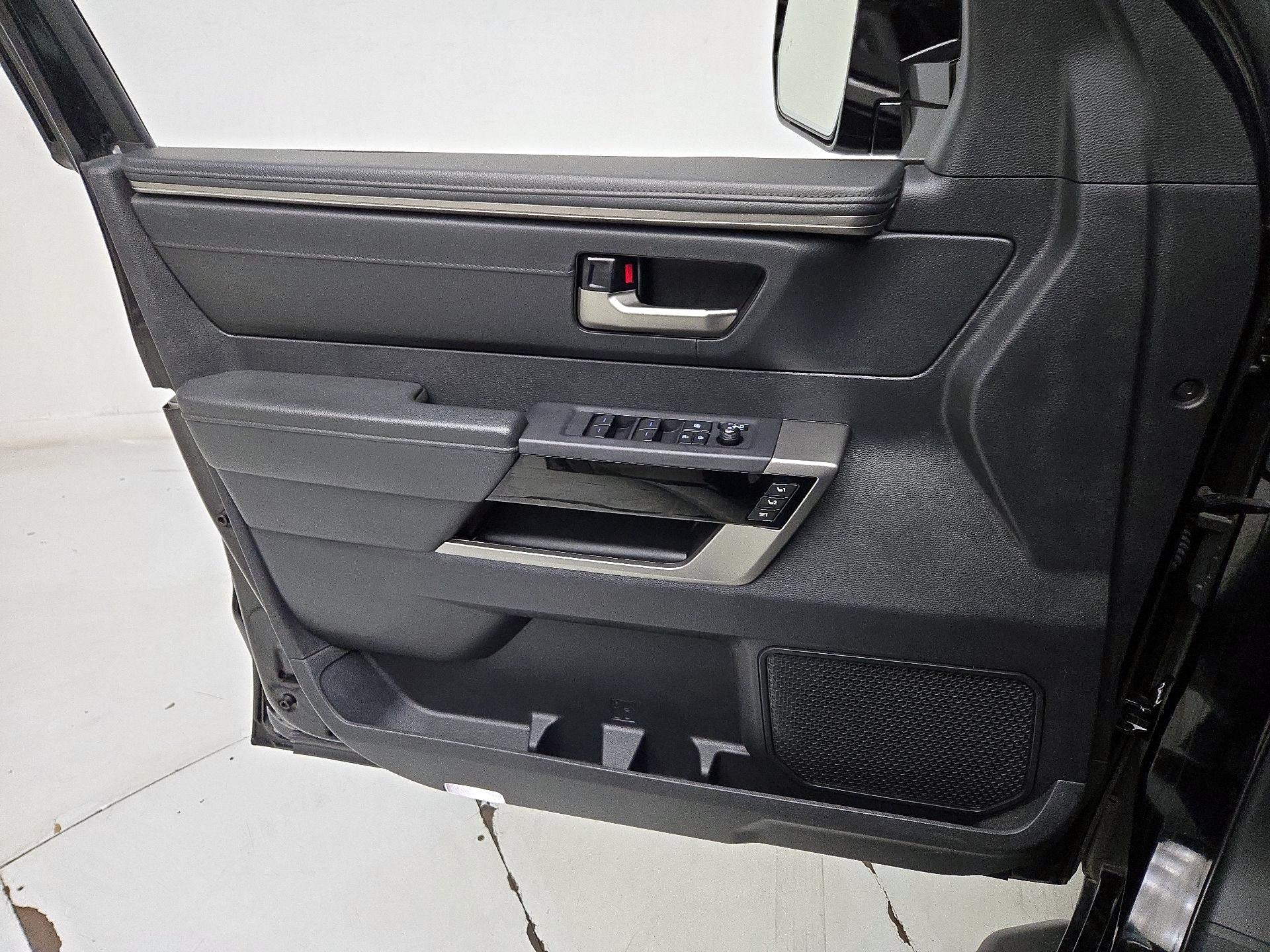 Thumbnail: 2022 Toyota Tundra - 12