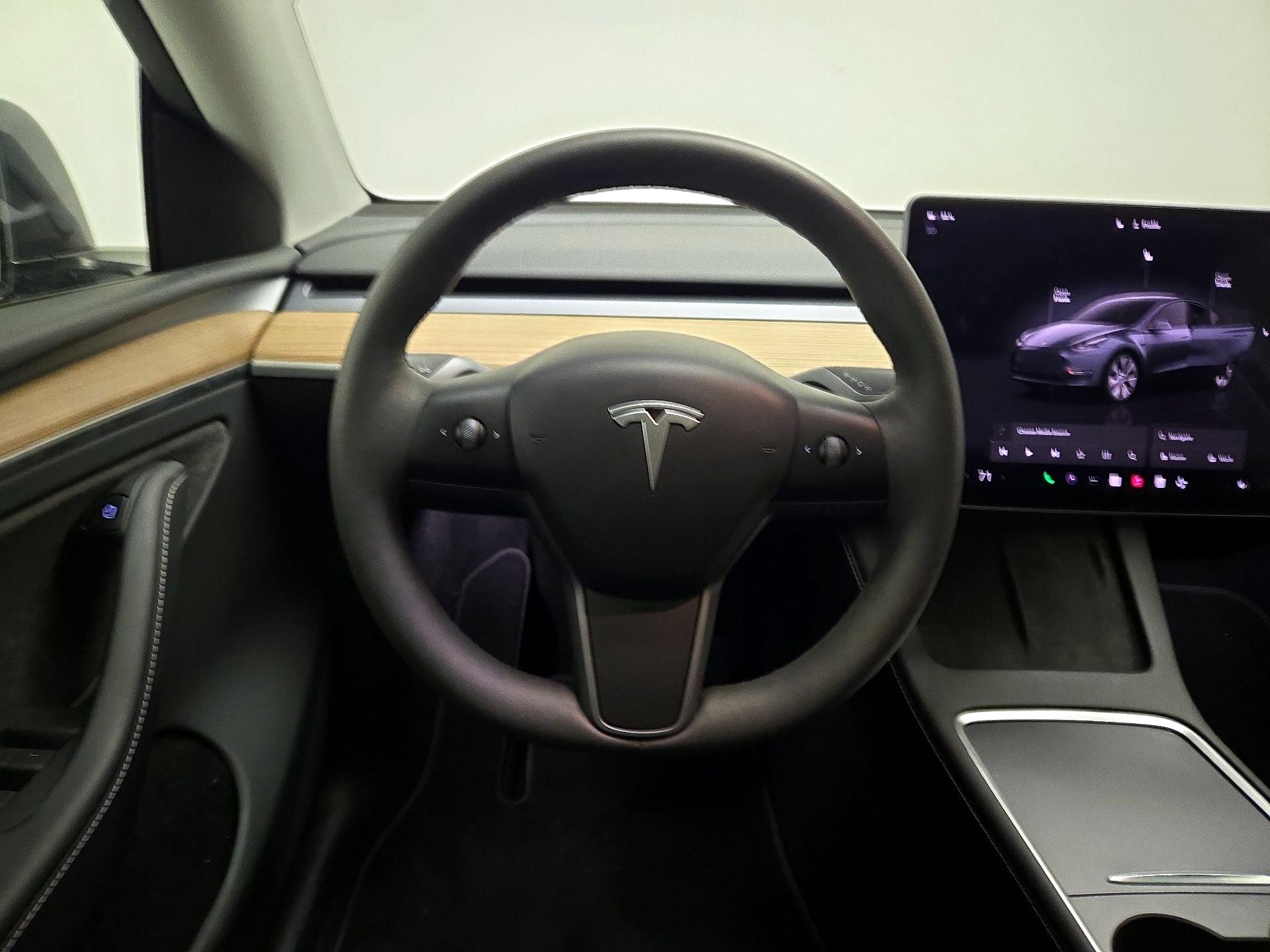 Thumbnail: 2023 Tesla Model Y - 10