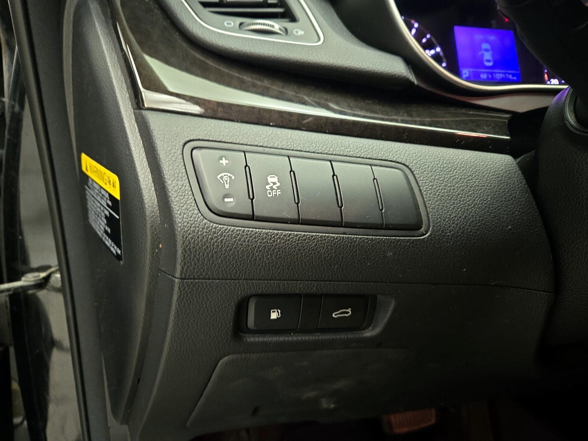 Thumbnail: 2016 Kia Cadenza - 13