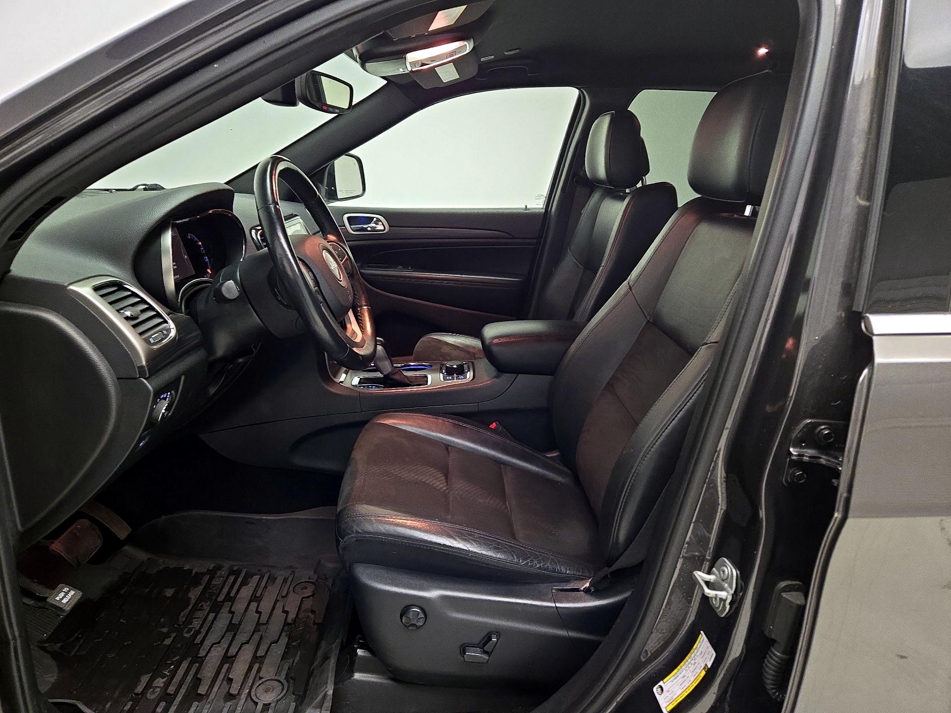 Thumbnail: 2020 Jeep Grand Cherokee - 11
