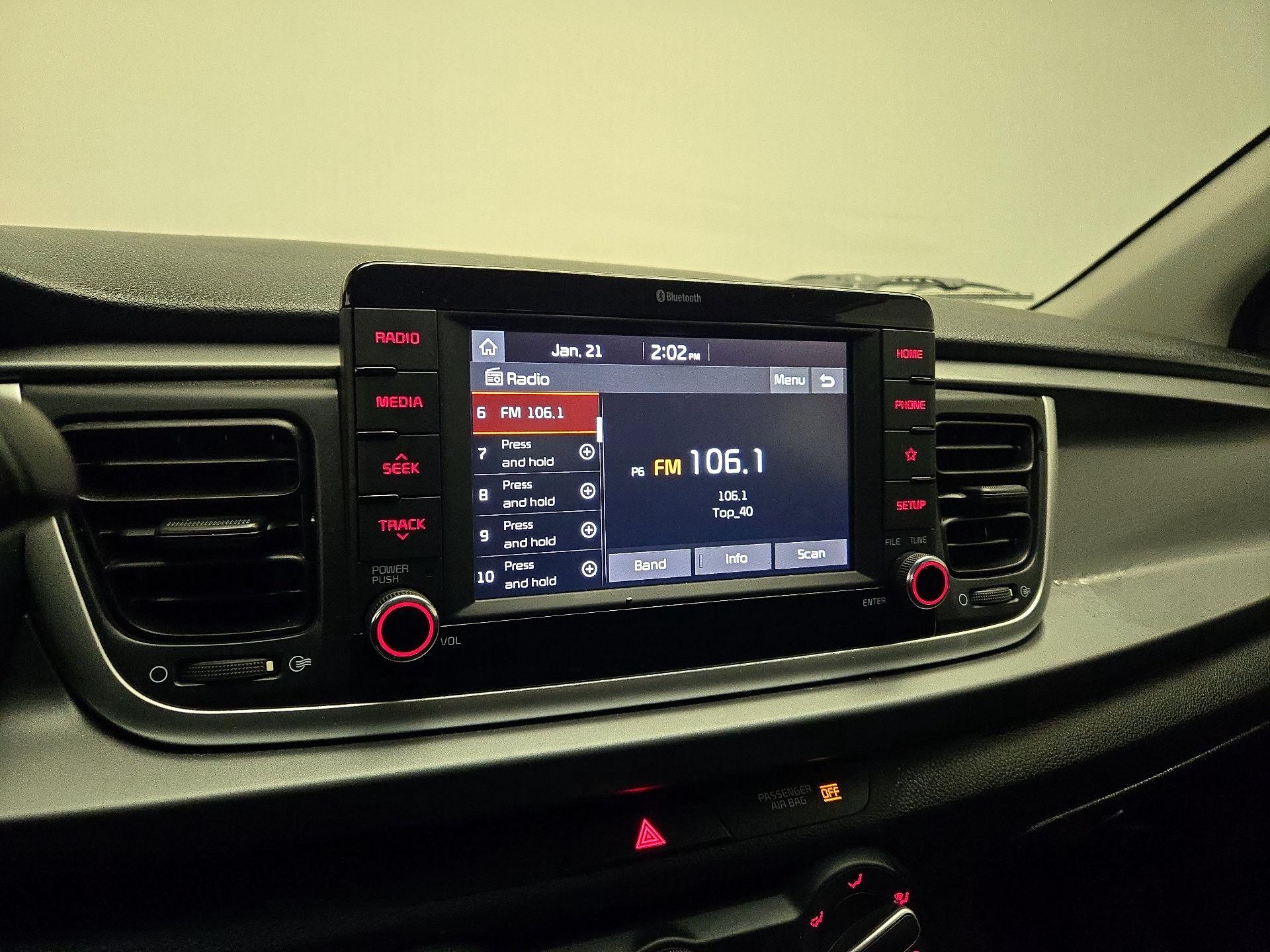 Thumbnail: 2019 Kia Rio5 - 14