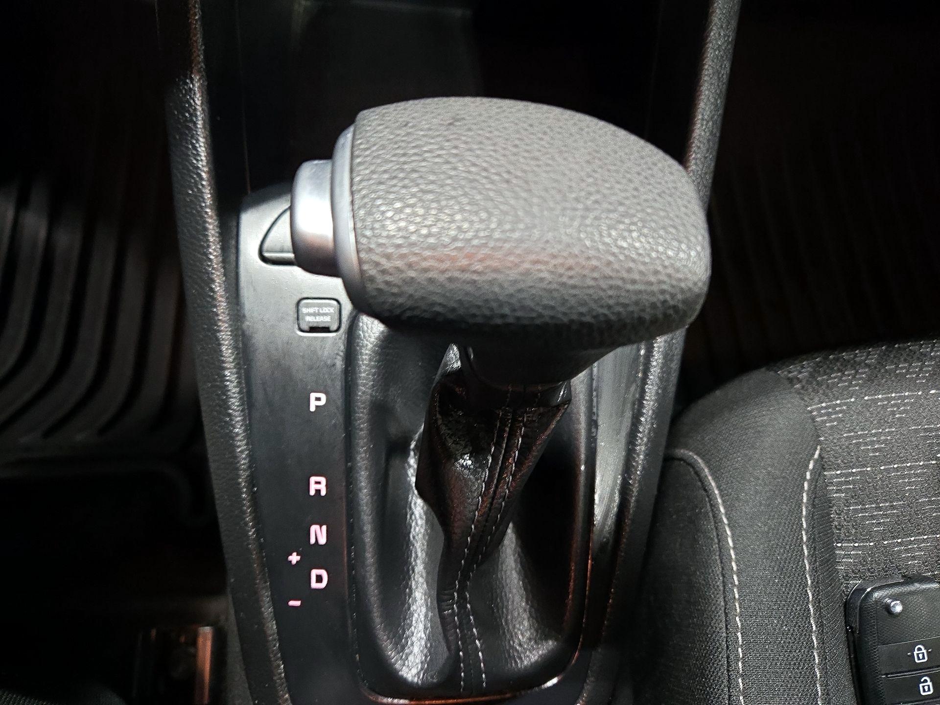 Thumbnail: 2019 Kia Rio5 - 16