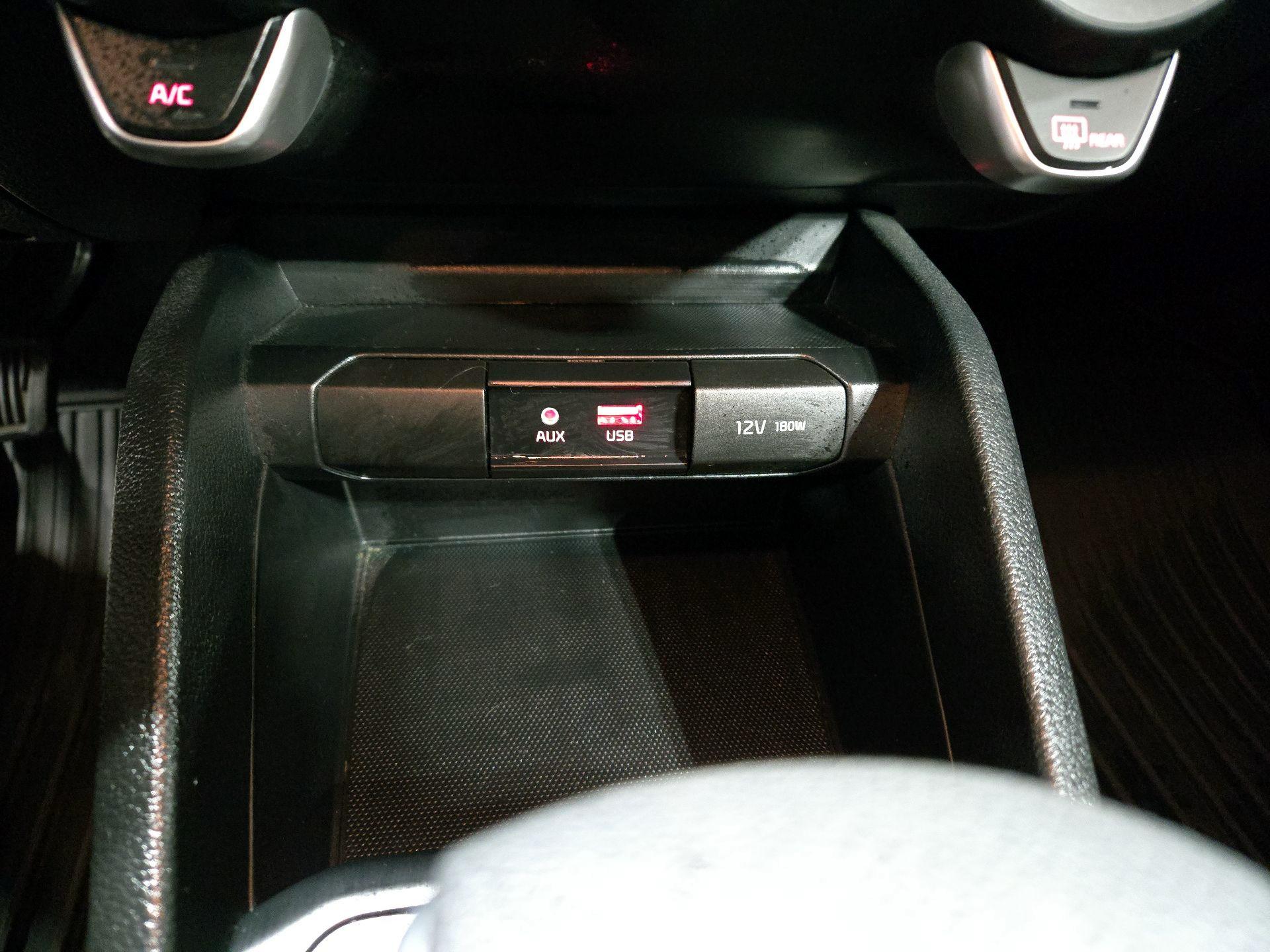 Thumbnail: 2019 Kia Rio5 - 17