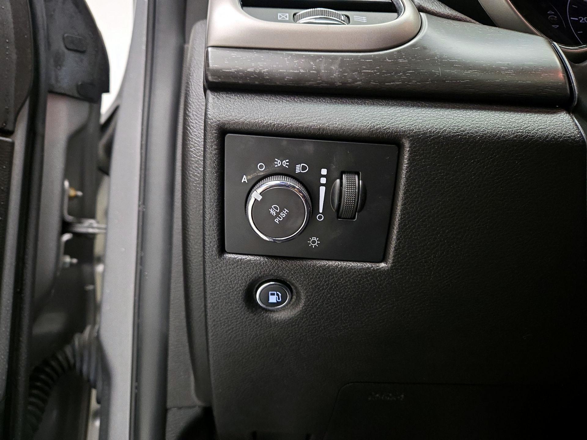 Thumbnail: 2018 Jeep Grand Cherokee - 13