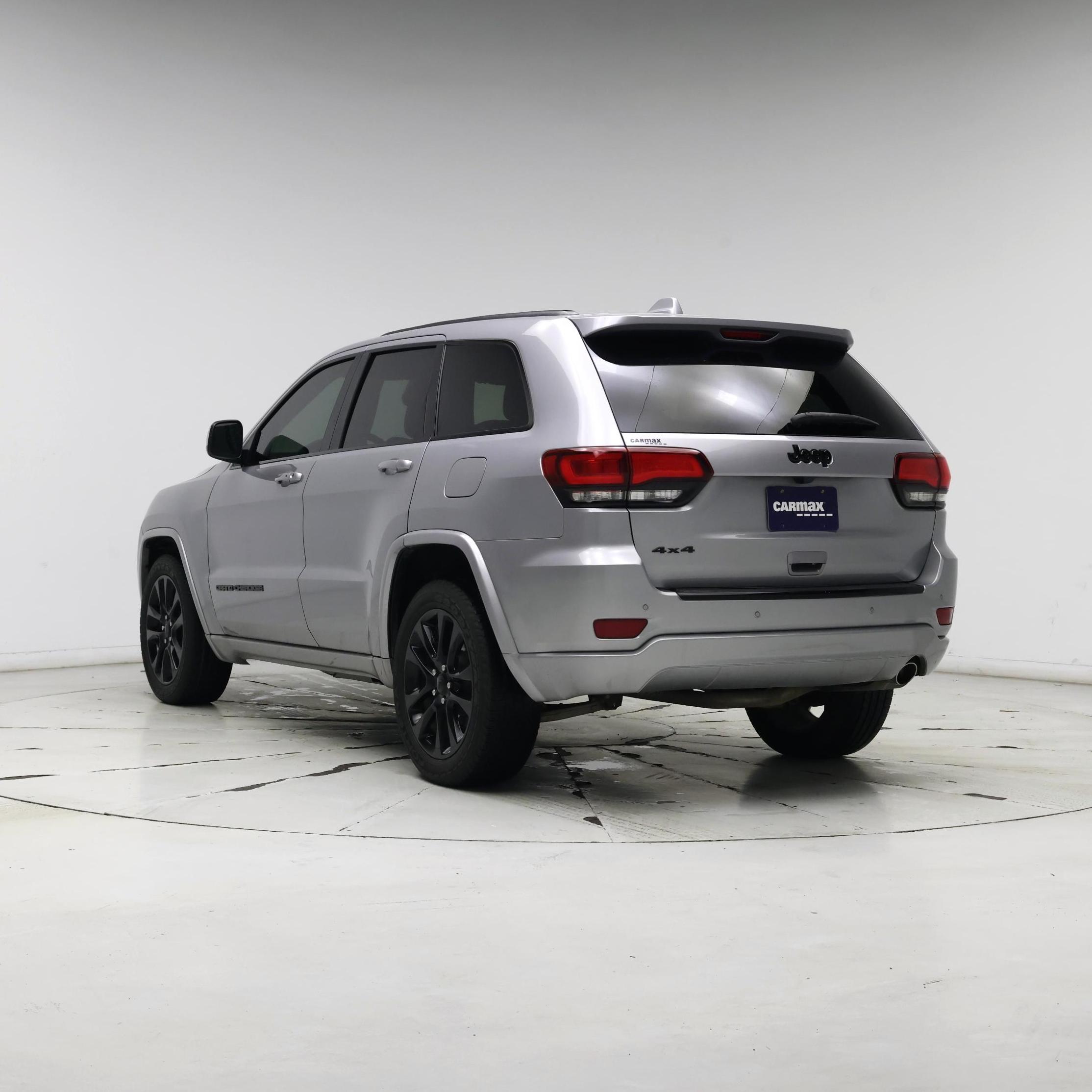 Thumbnail: 2018 Jeep Grand Cherokee - 2