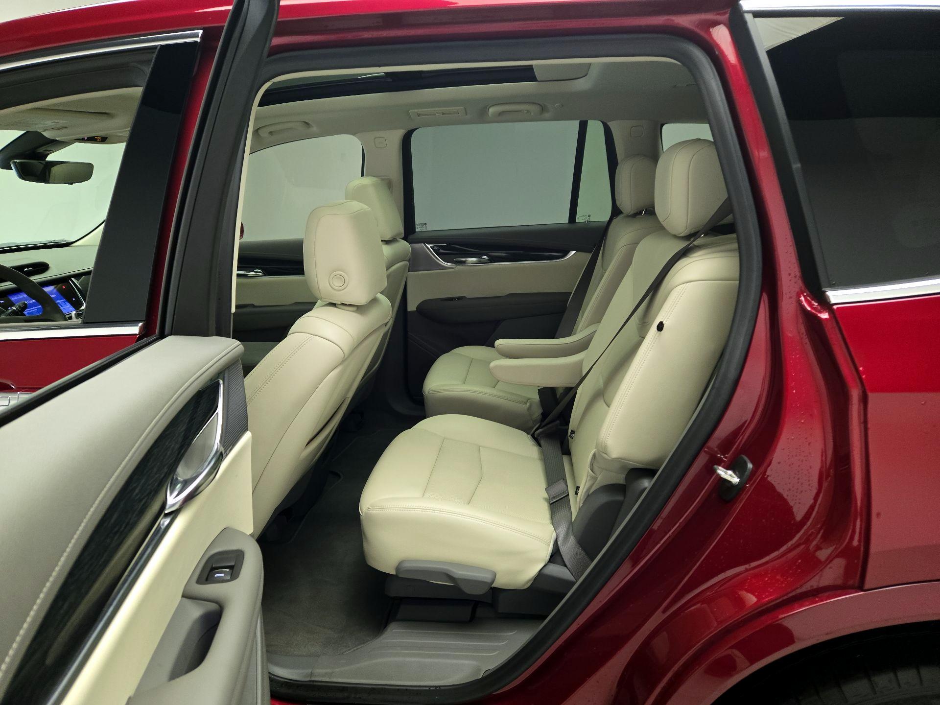 Thumbnail: 2020 Cadillac XT6 - 20