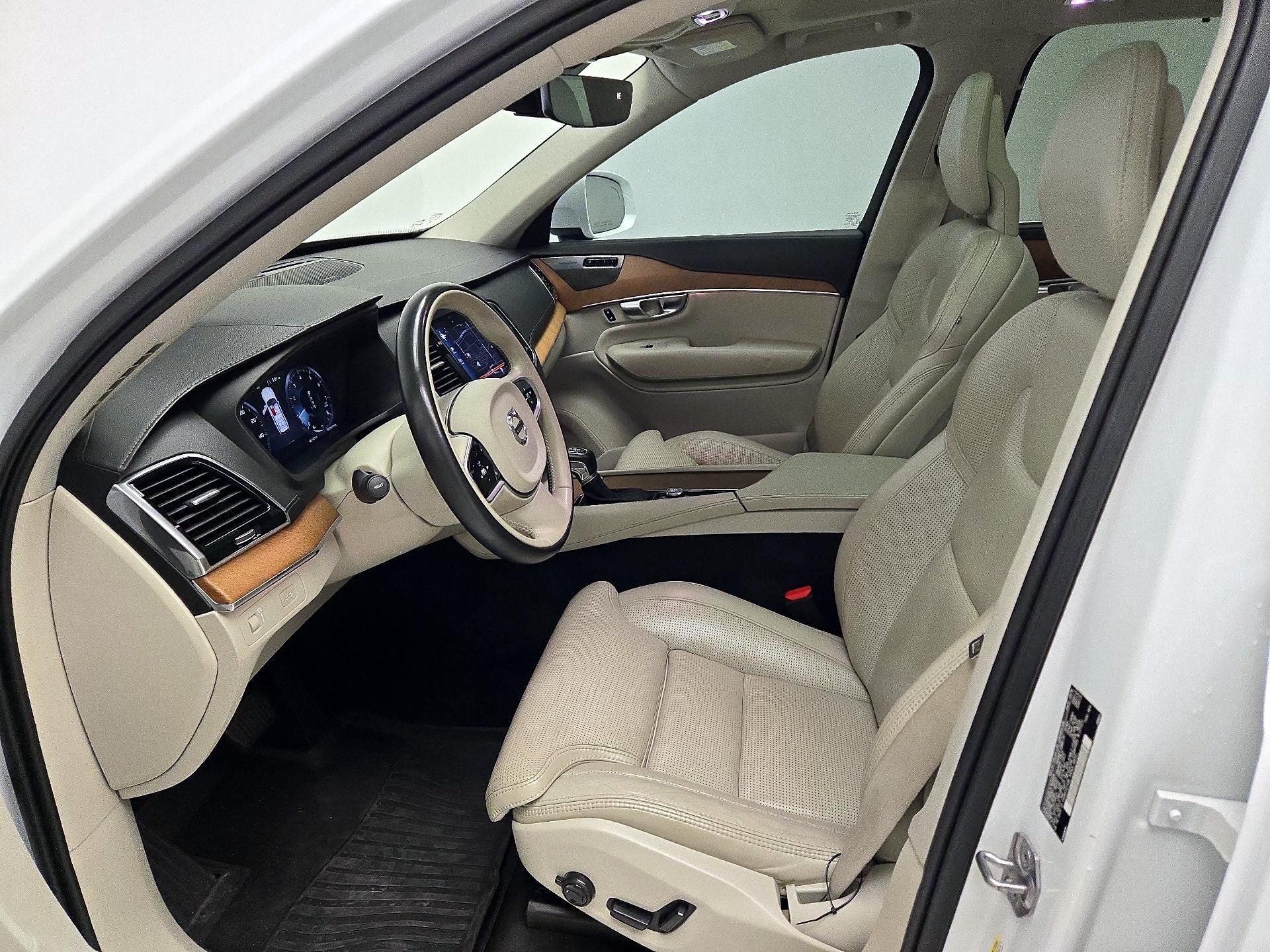 Thumbnail: 2020 Volvo XC90 - 11