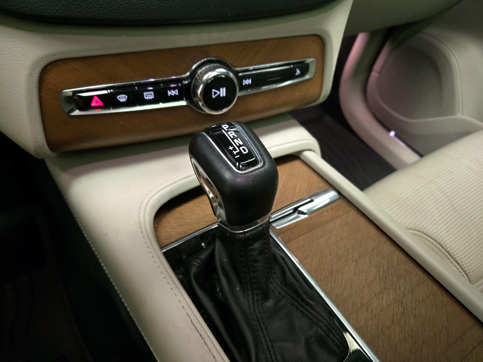 Thumbnail: 2020 Volvo XC90 - 18