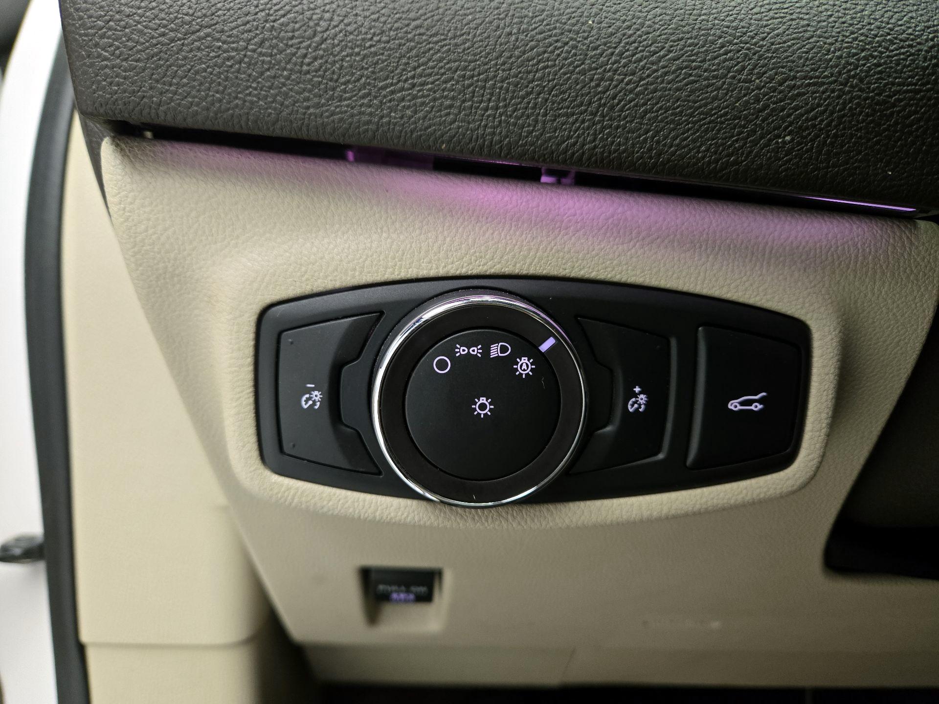 Thumbnail: 2018 Lincoln MKC - 13