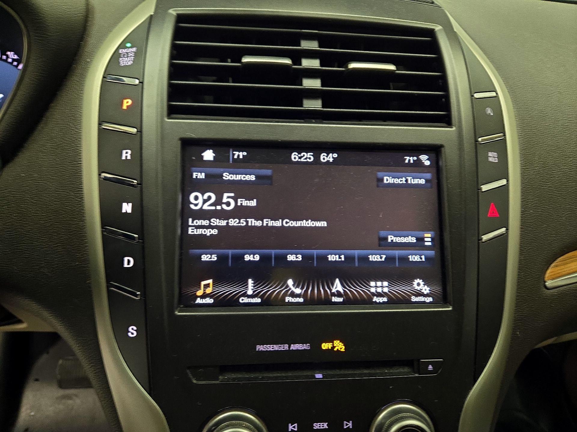 Thumbnail: 2018 Lincoln MKC - 16