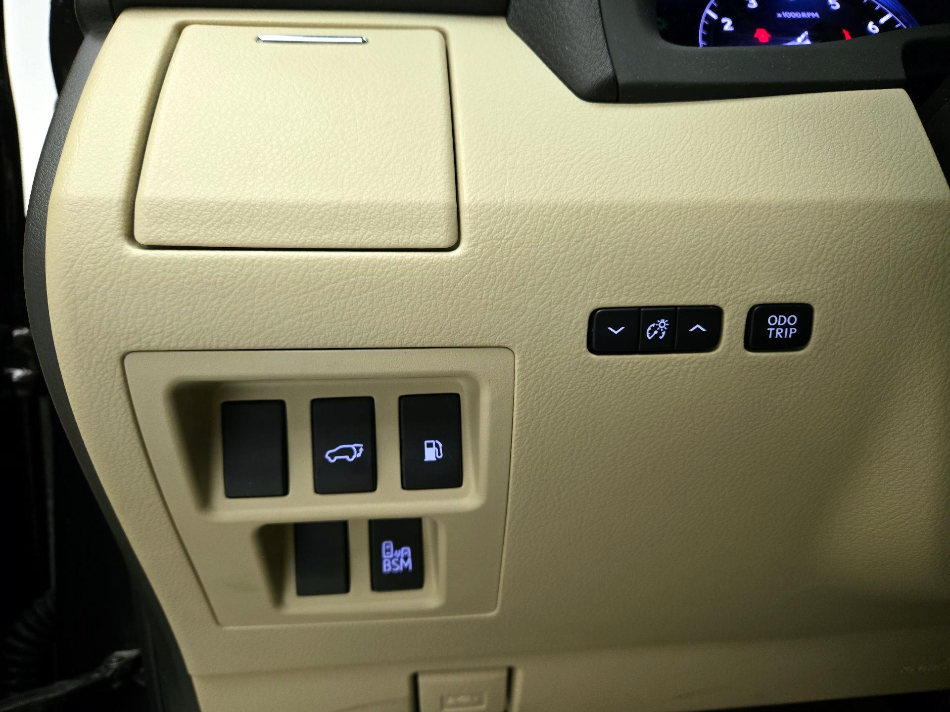 Thumbnail: 2015 Lexus RX - 13