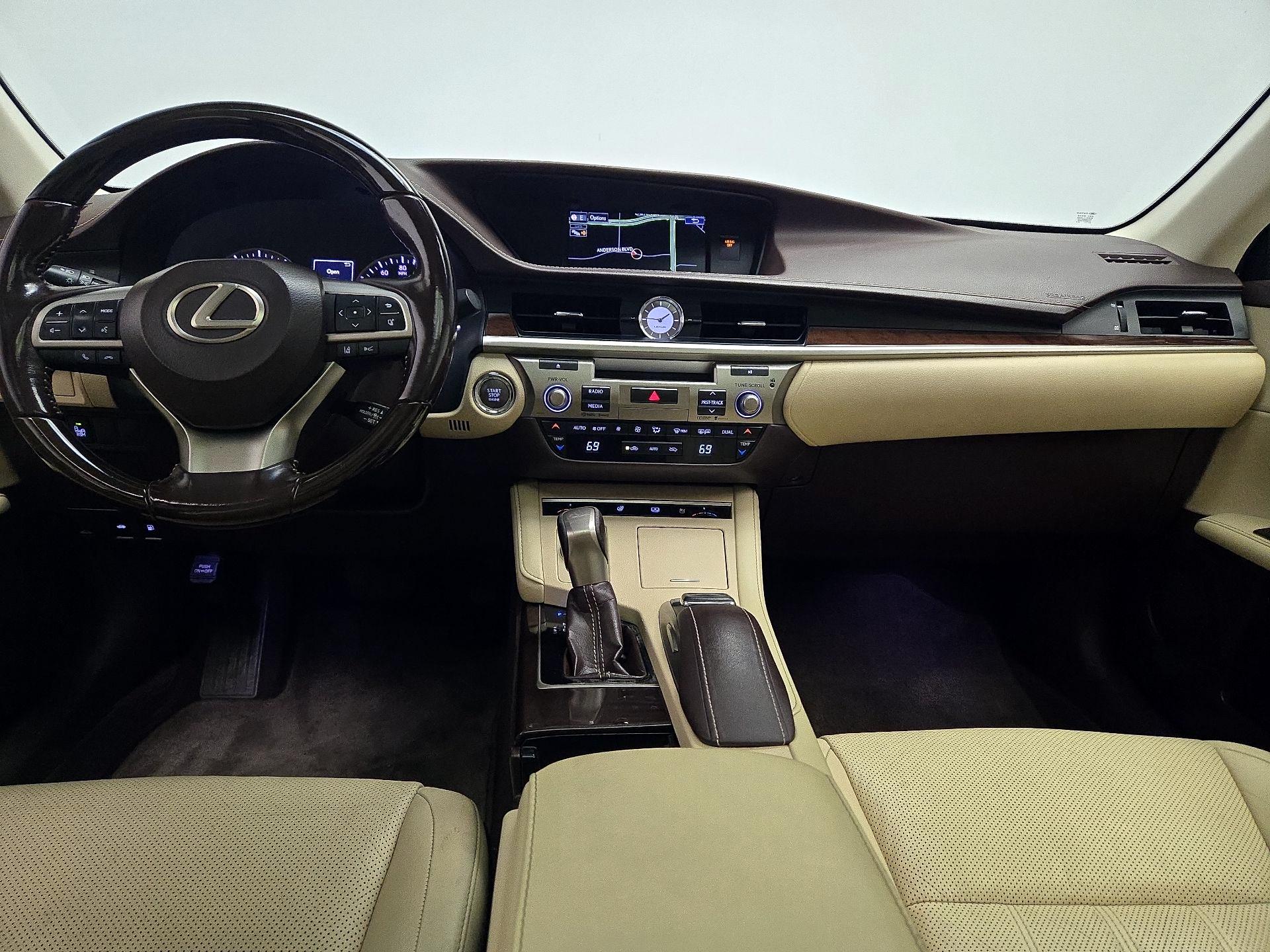 Thumbnail: 2016 Lexus ES - 9
