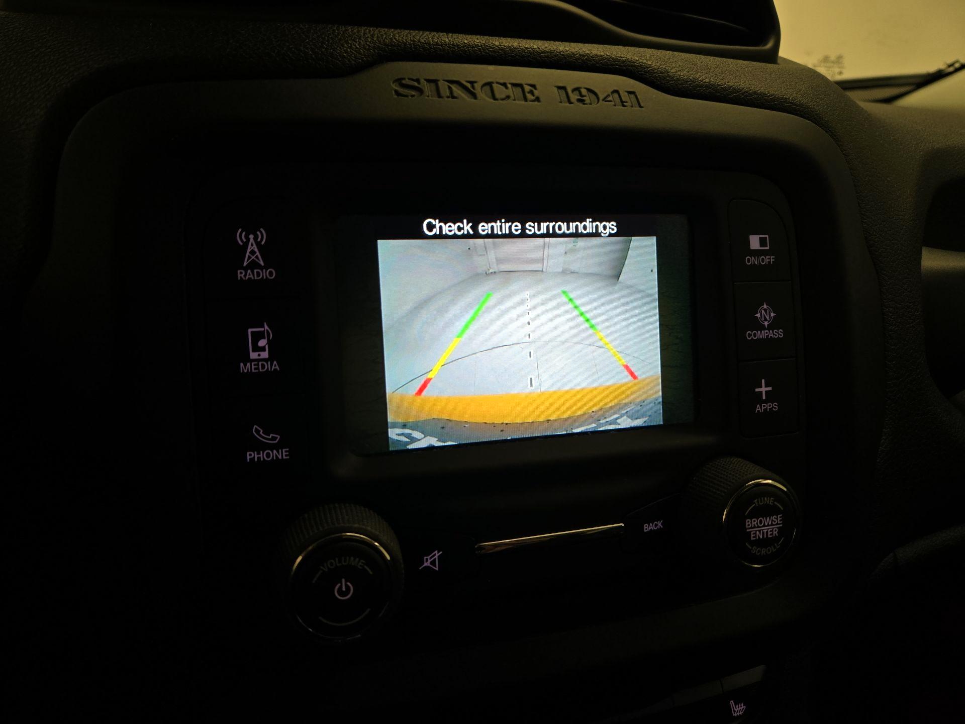 Thumbnail: 2016 Jeep Renegade - 14