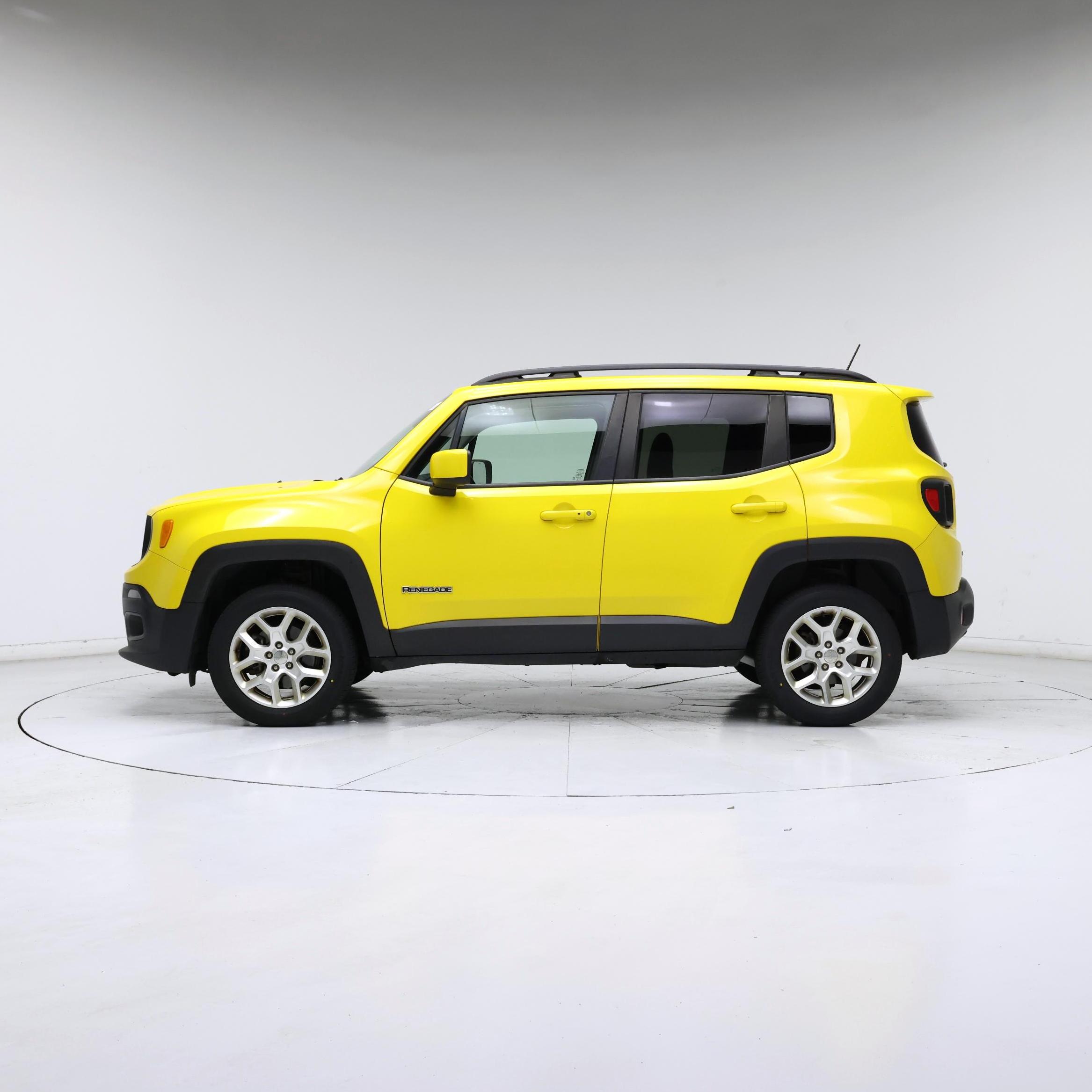 Thumbnail: 2016 Jeep Renegade - 3