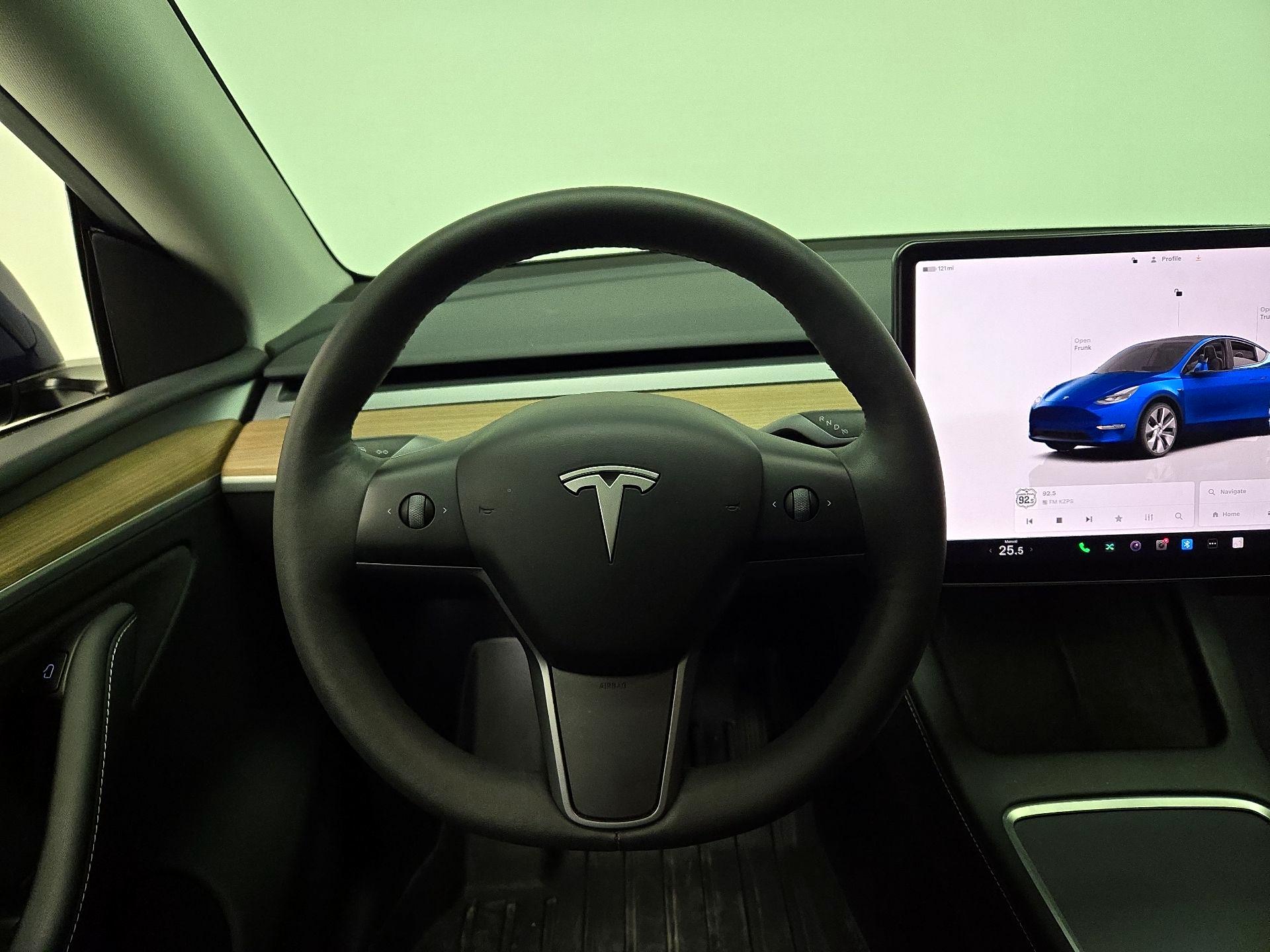 Thumbnail: 2023 Tesla Model Y - 10