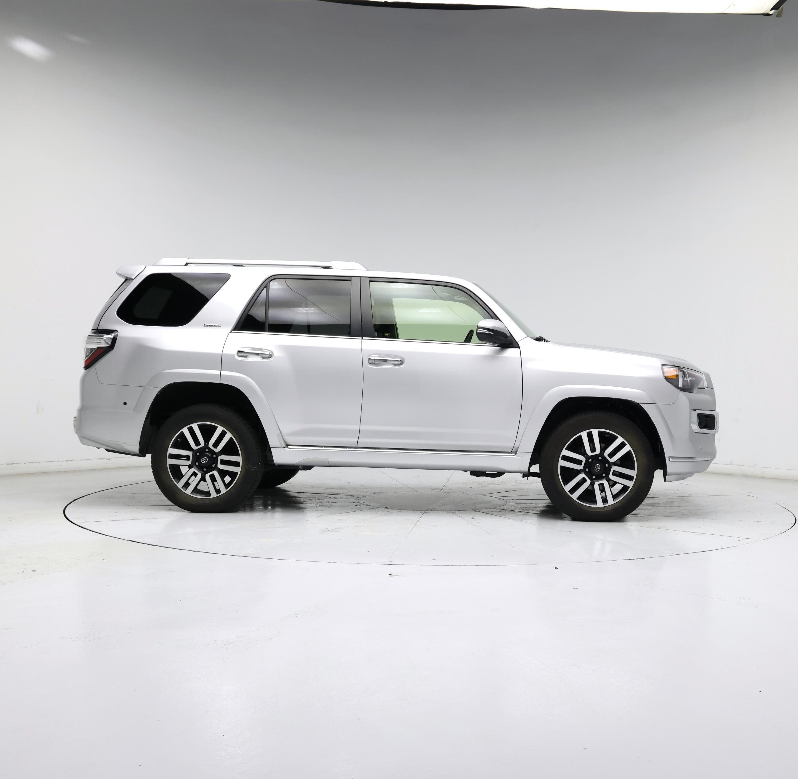 Thumbnail: 2016 Toyota 4Runner - 7