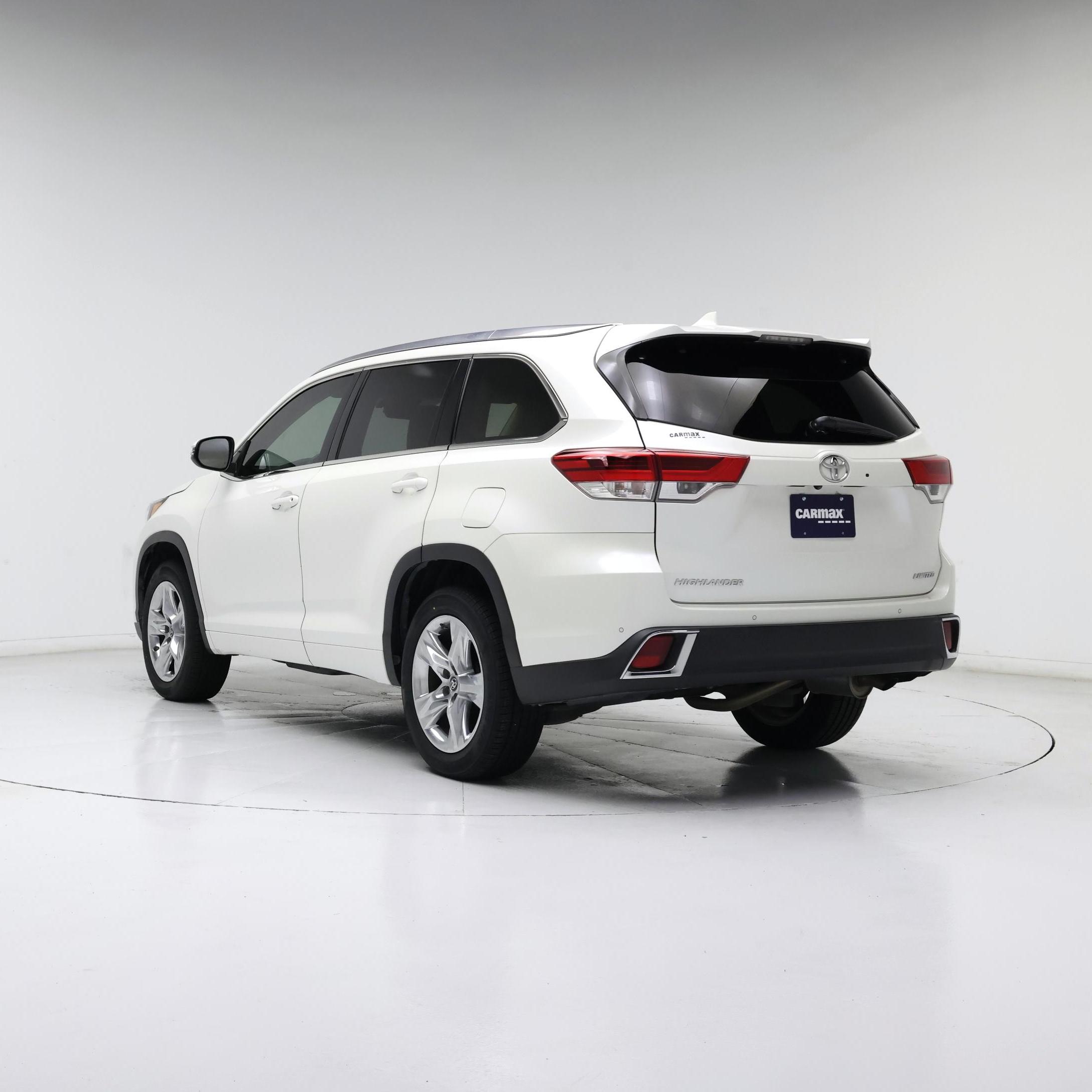 Thumbnail: 2019 Toyota Highlander - 2