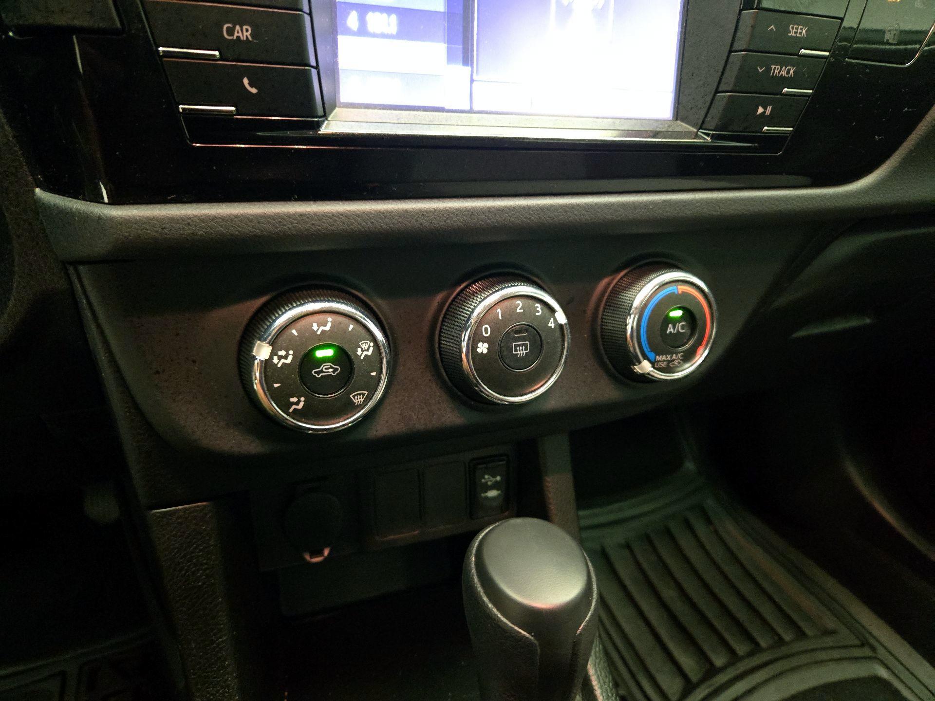 Thumbnail: 2016 Toyota Corolla - 15