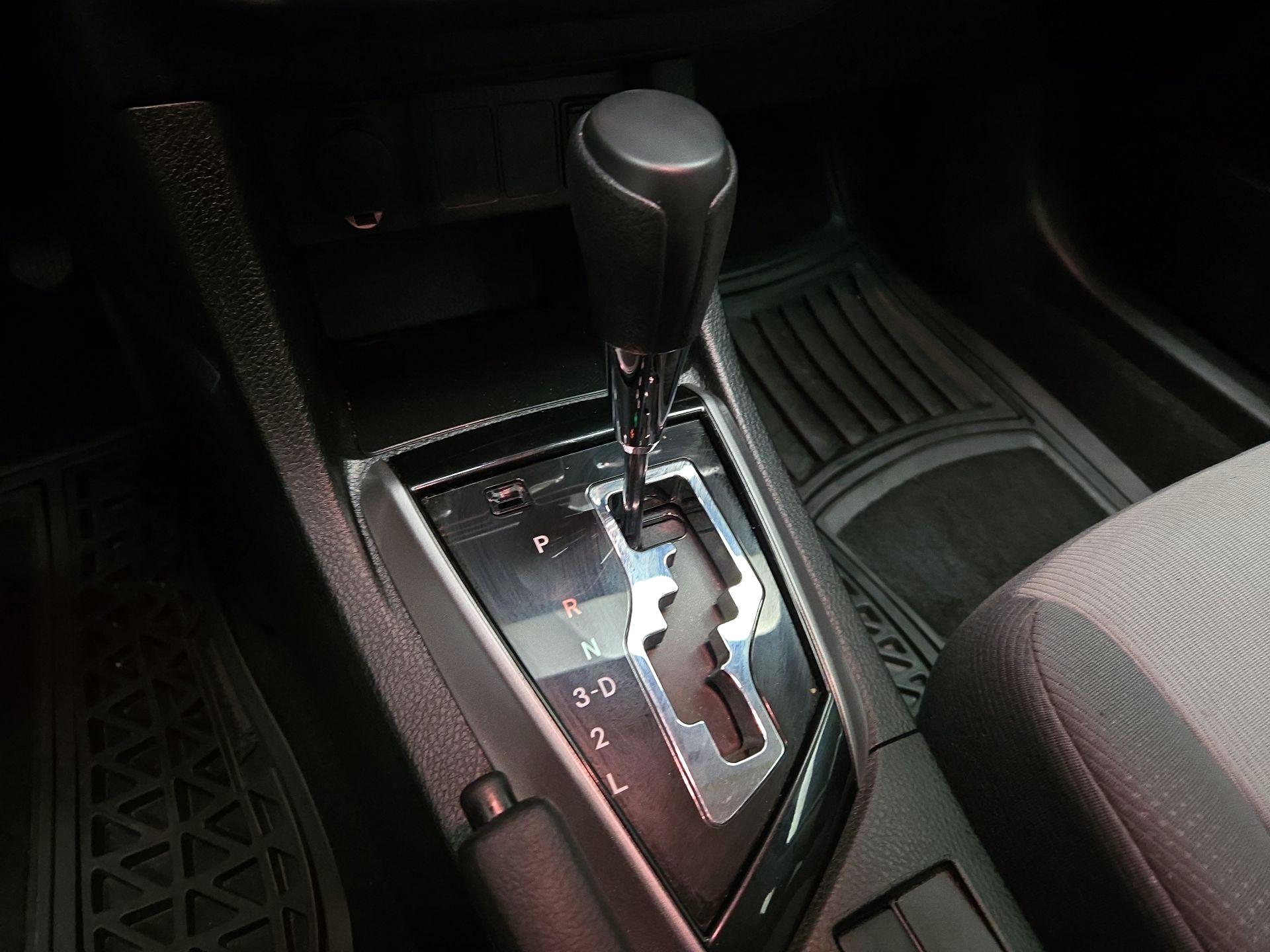 Thumbnail: 2016 Toyota Corolla - 16